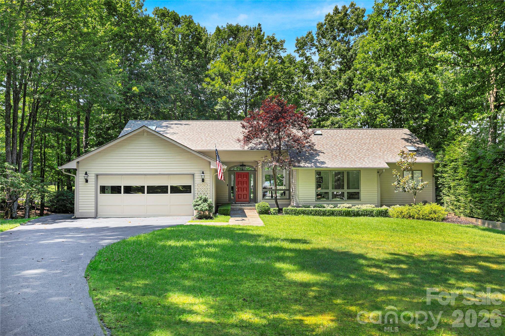 4 Nvya CT, Brevard, NC 28712