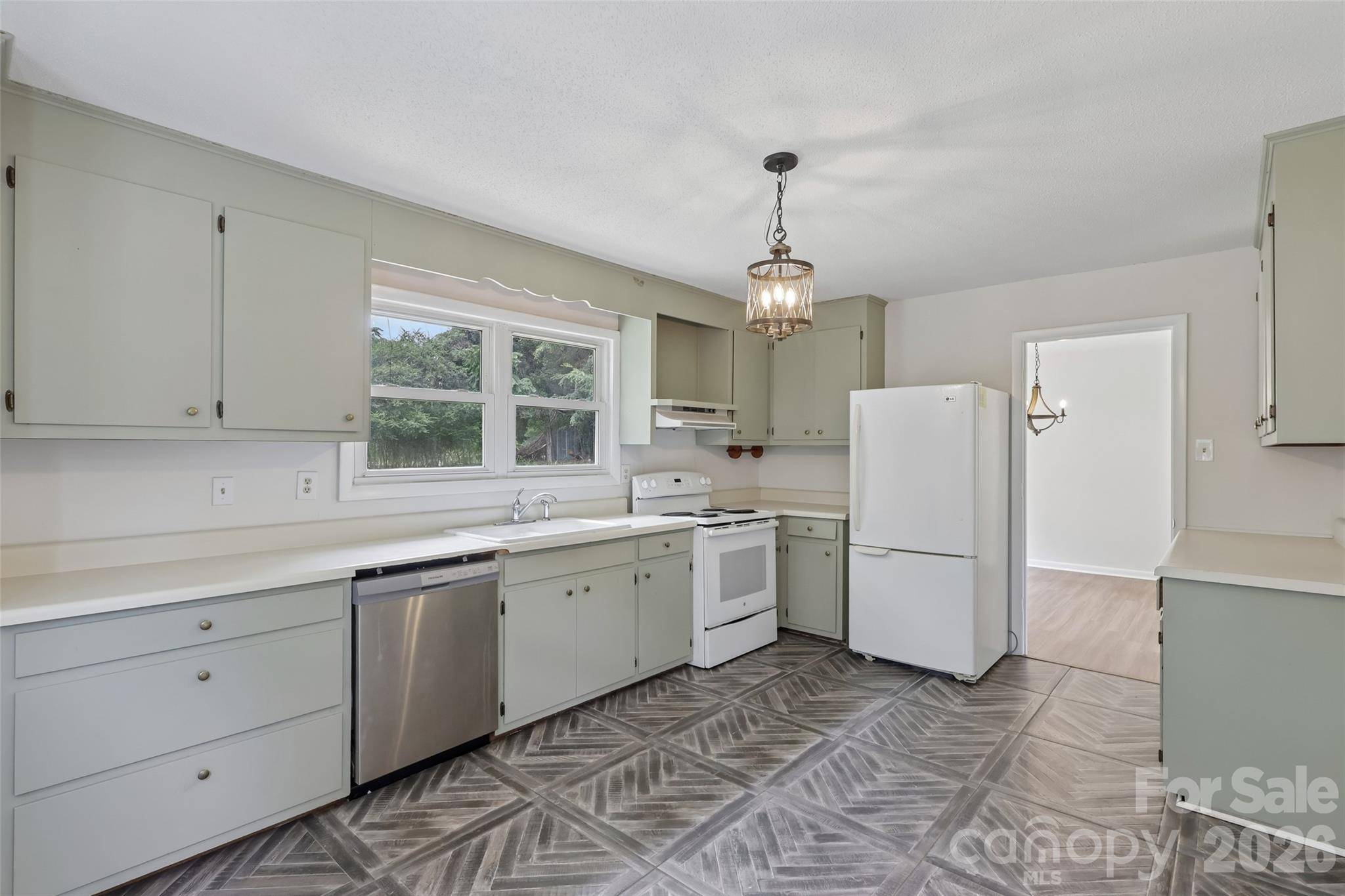 33269 Courtland DR, Albemarle, NC 28001