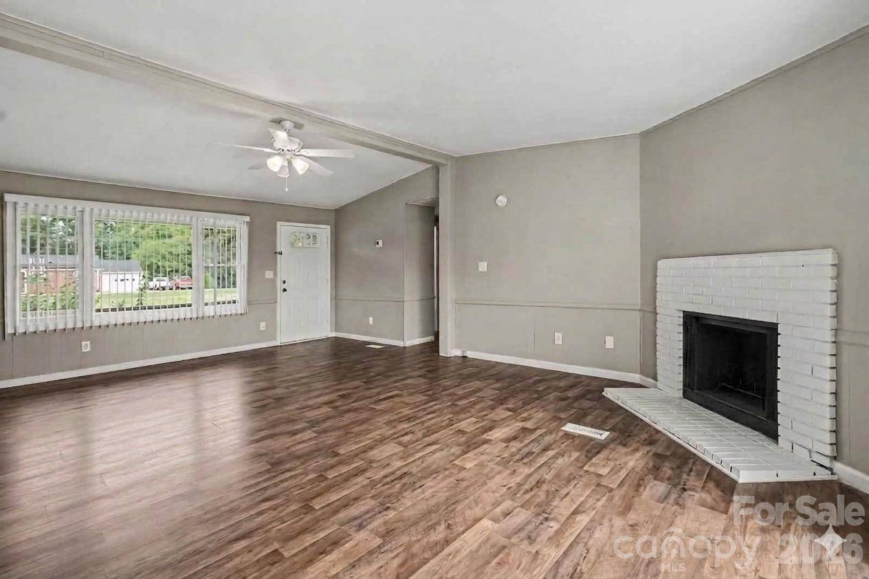 599 Scotts Creek RD, Statesville, NC 28625