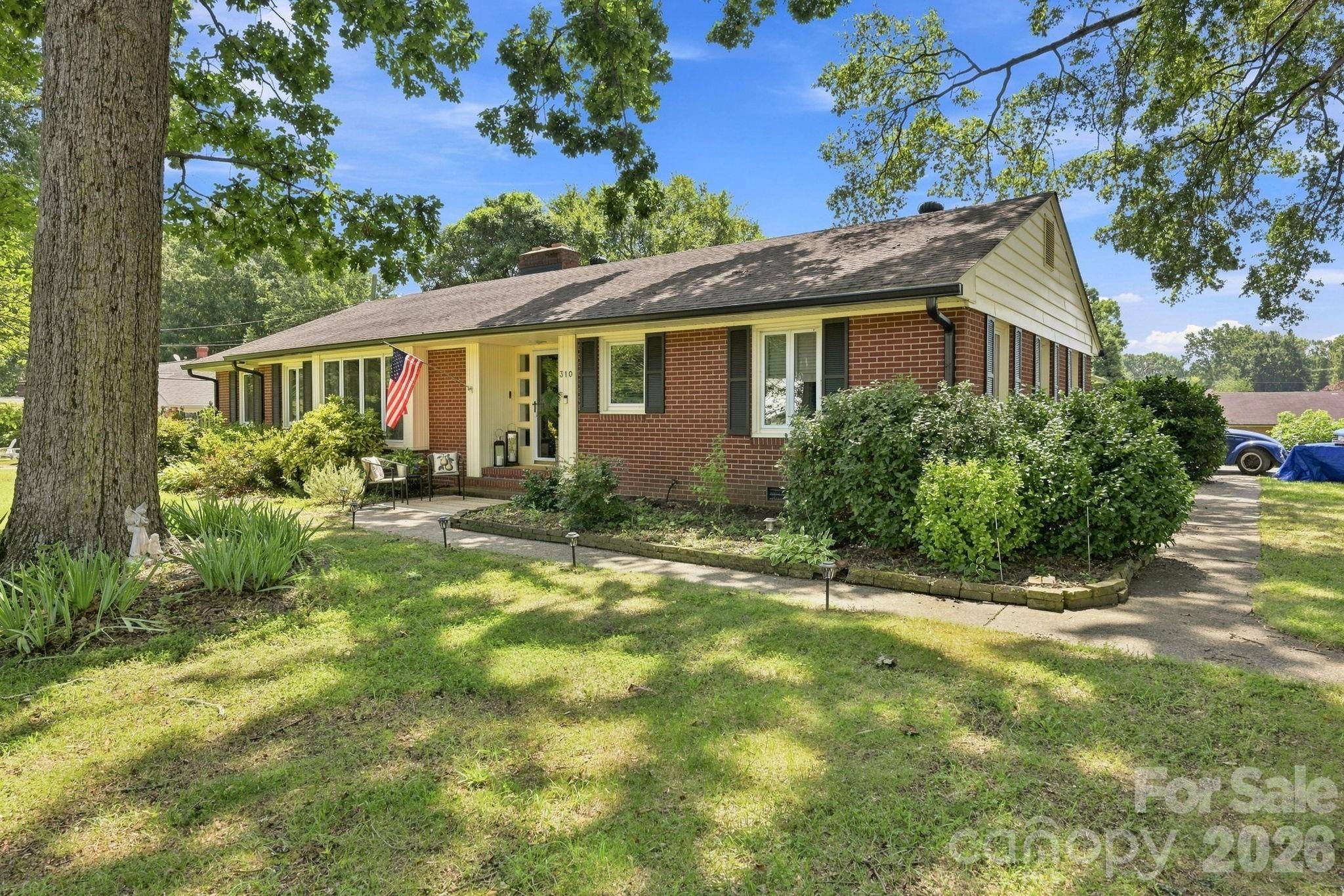 310 Brook ST, Kannapolis, NC 28083