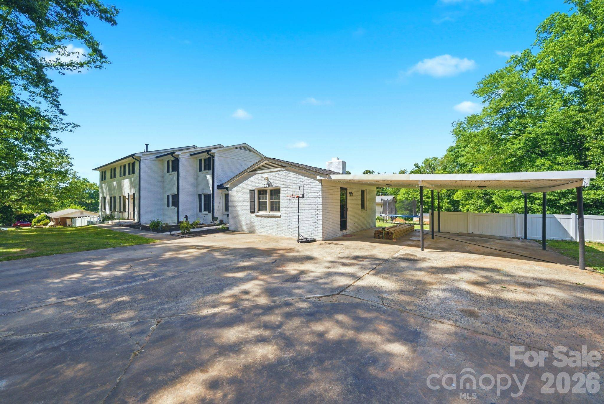 701 E Iowa AVE, Bessemer City, NC 28016