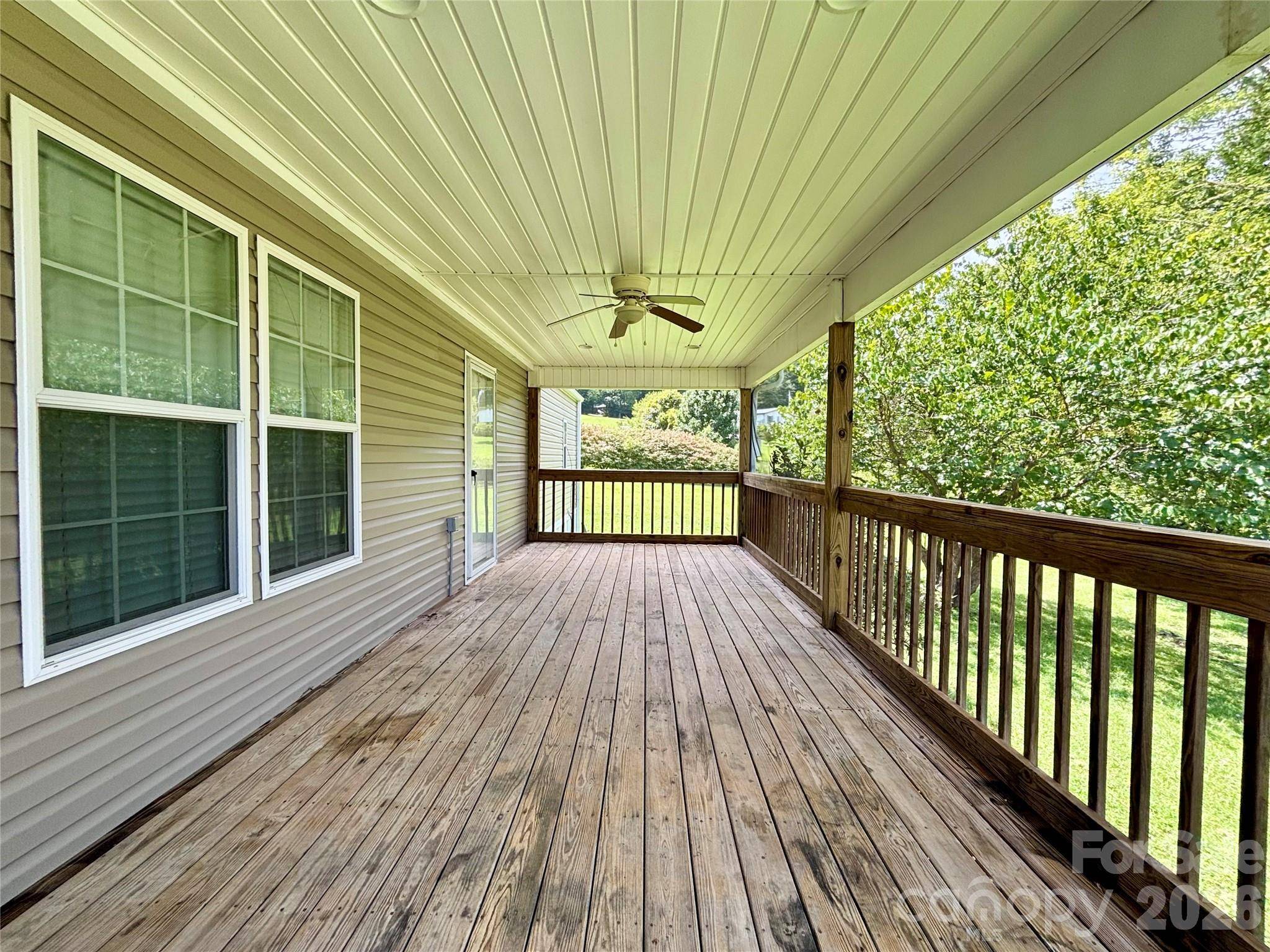 72 S Greenleaf RD, Hendersonville, NC 28739