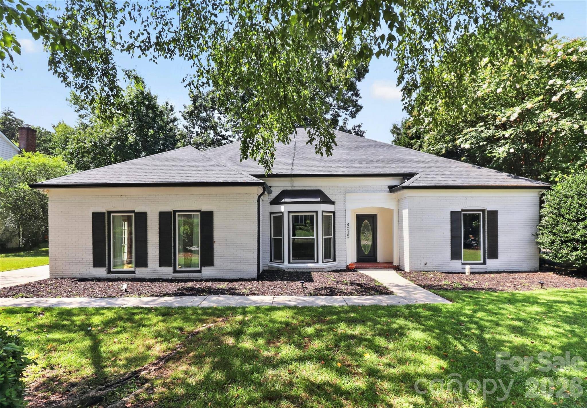 4015 Thistledown CT, Charlotte, NC 28269