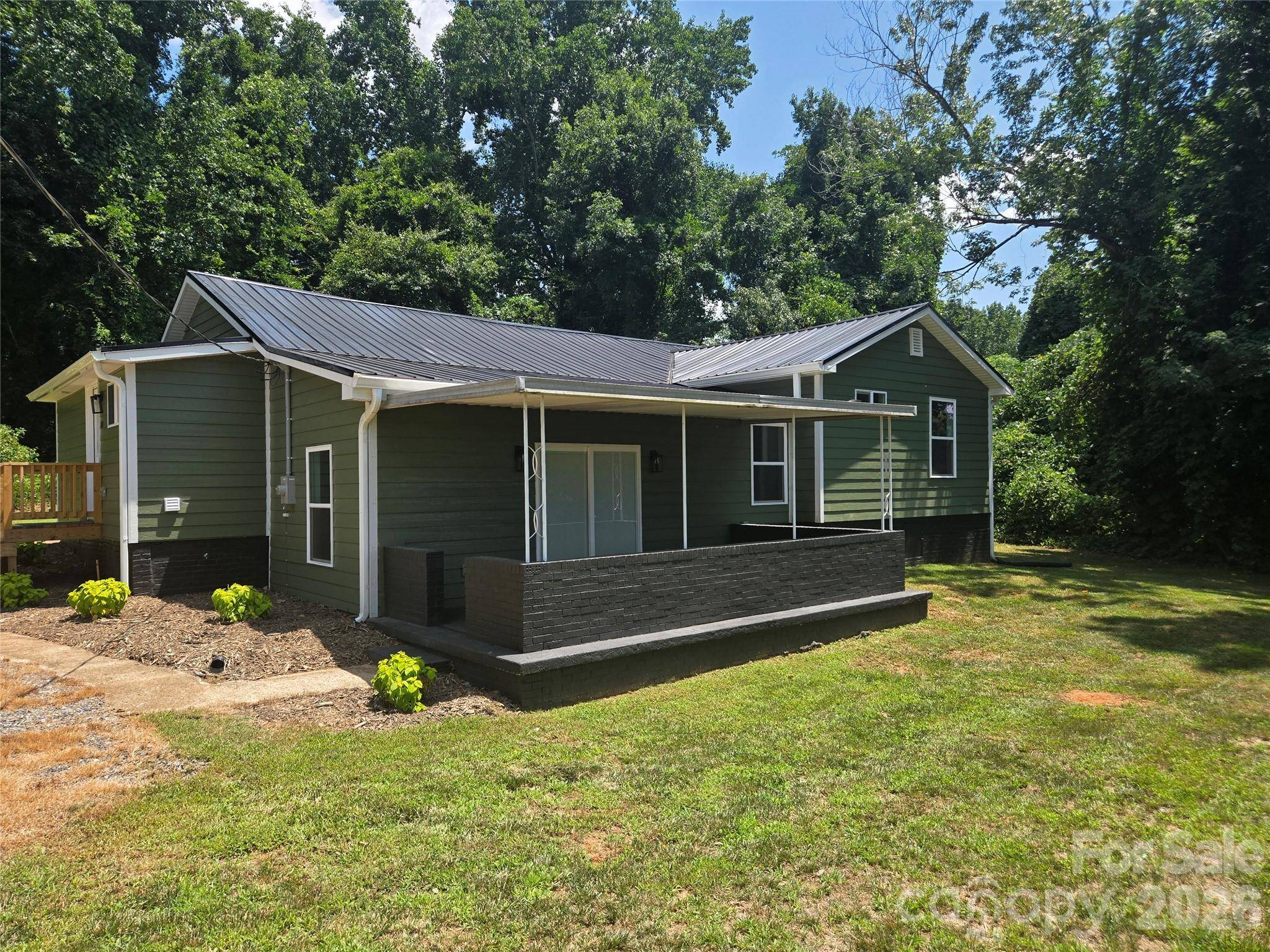 240 E Court ST, Rutherfordton, NC 28139