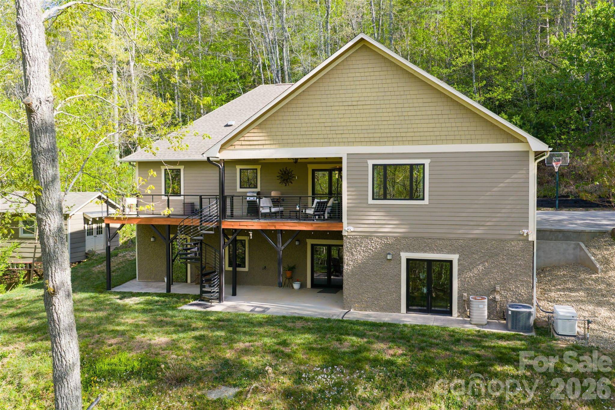 36 Snowshoe DR, Asheville, NC 28803
