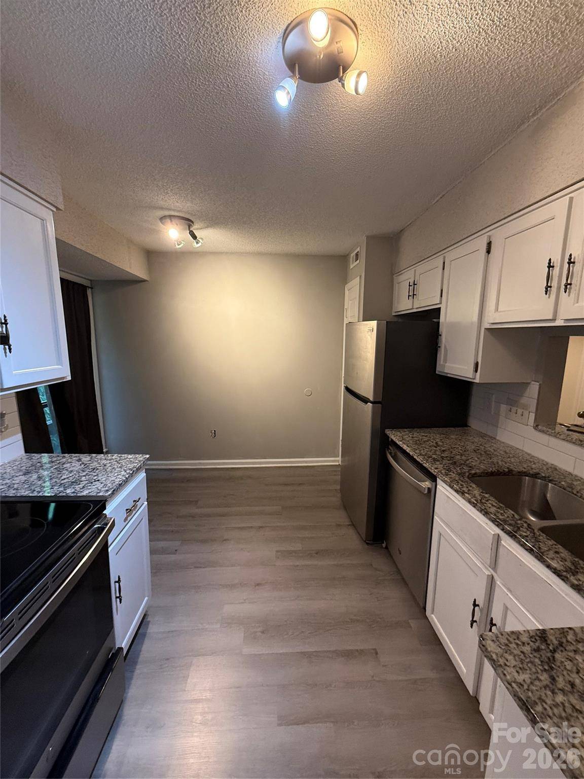 7209 Winery LN, Charlotte, NC 28227