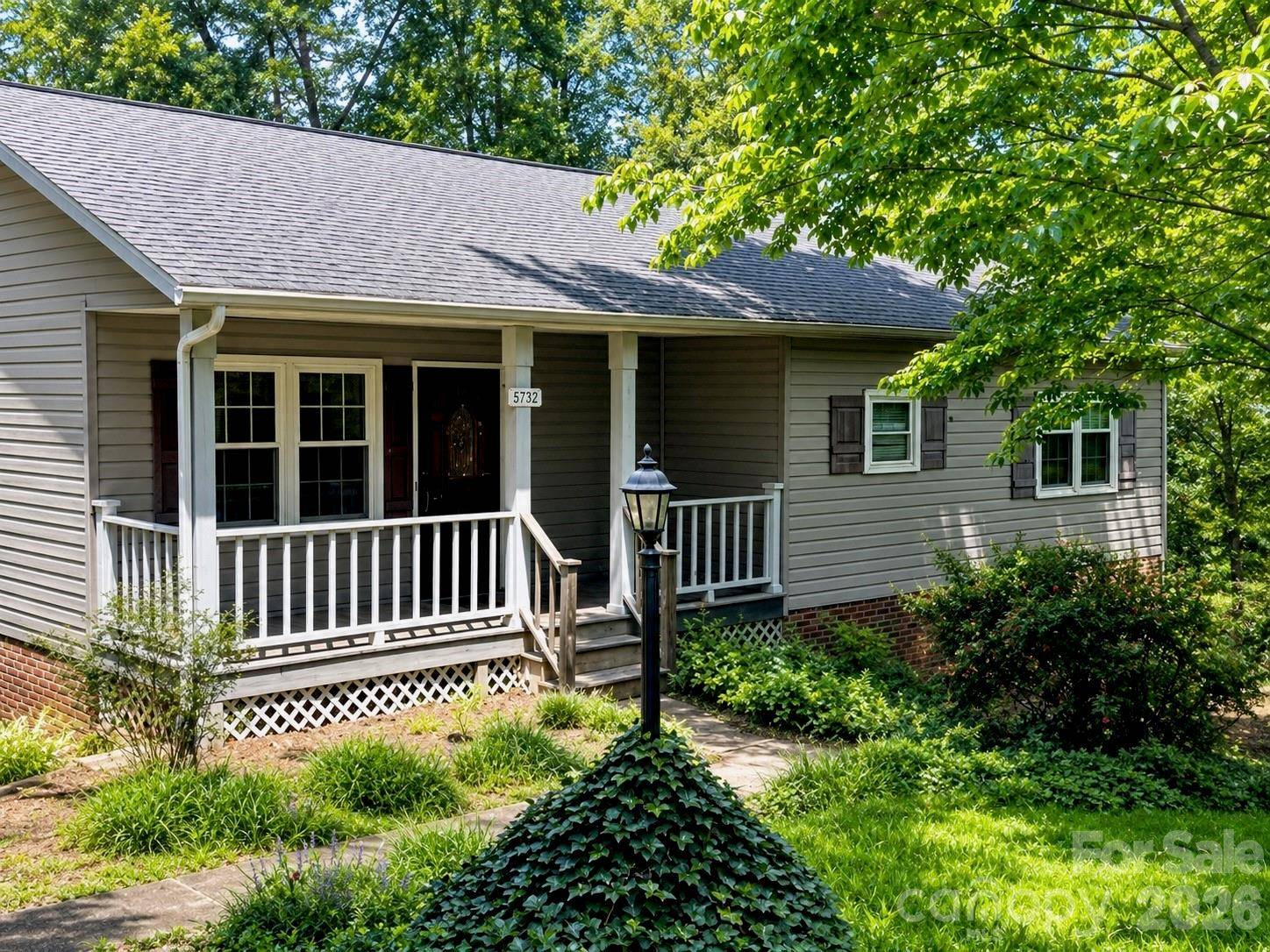 2758 McNeelly DR, Valdese, NC 28690