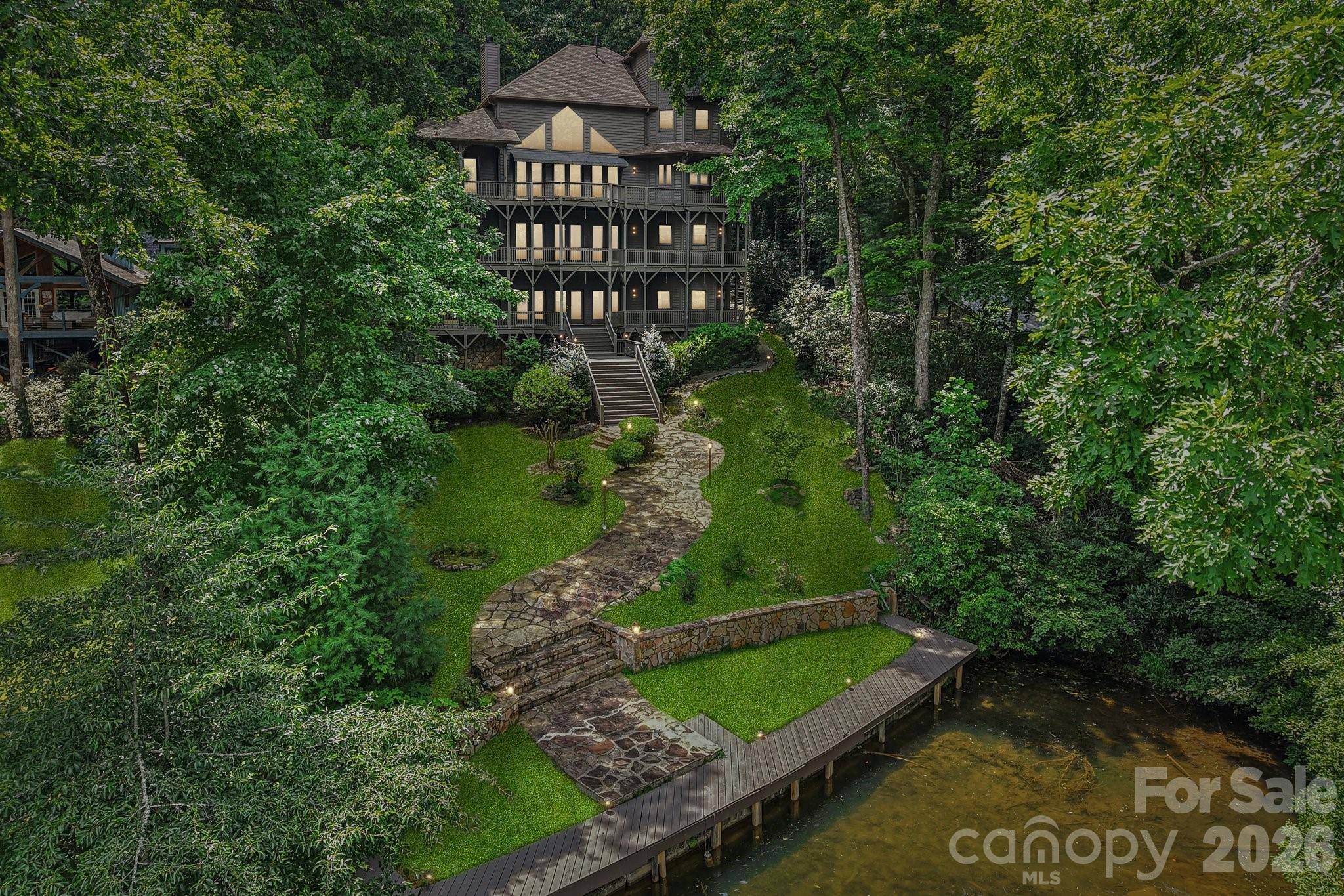 596 W Club BLVD, Lake Toxaway, NC 28747