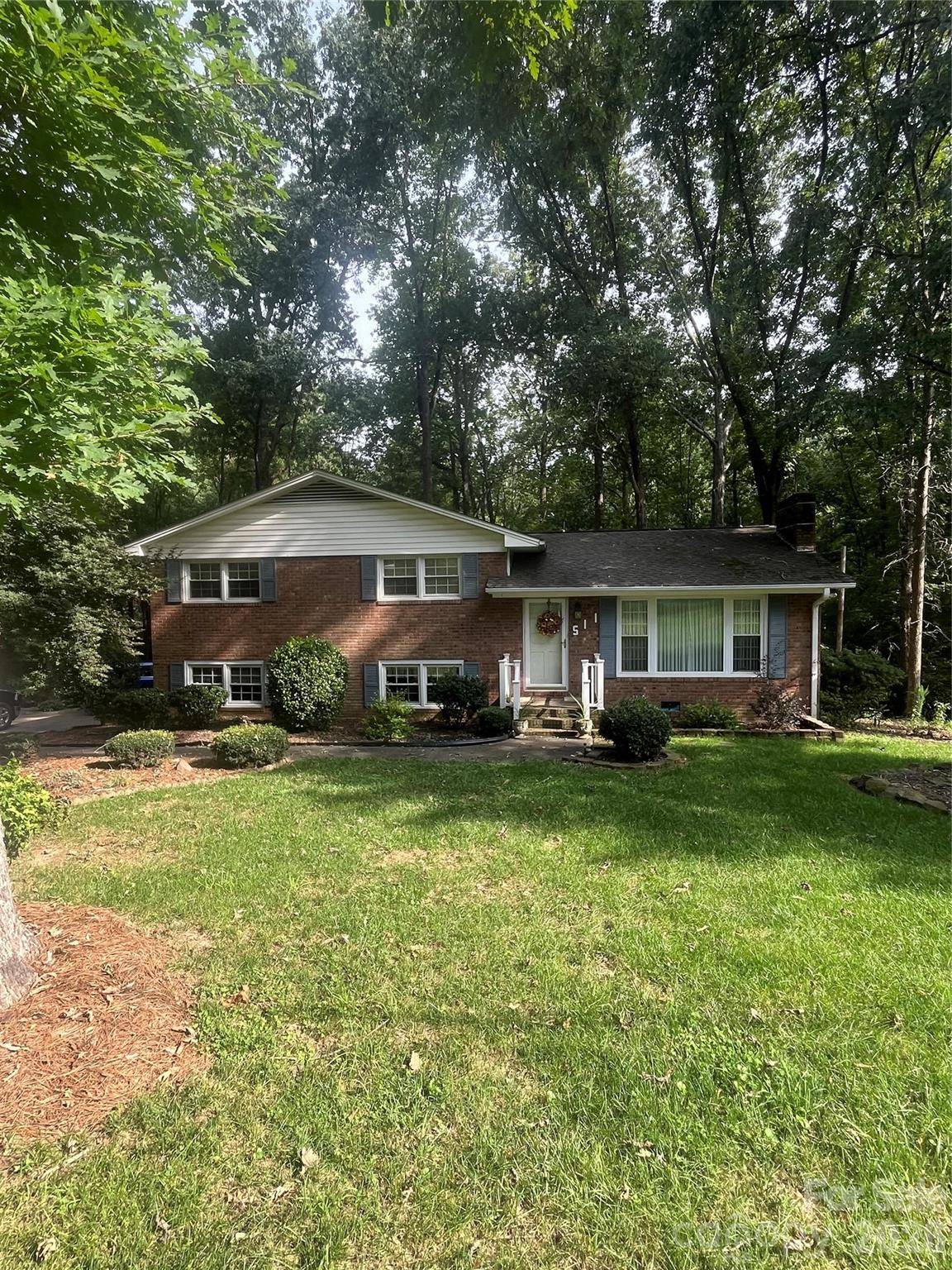511 Crestview DR, Albemarle, NC 28001