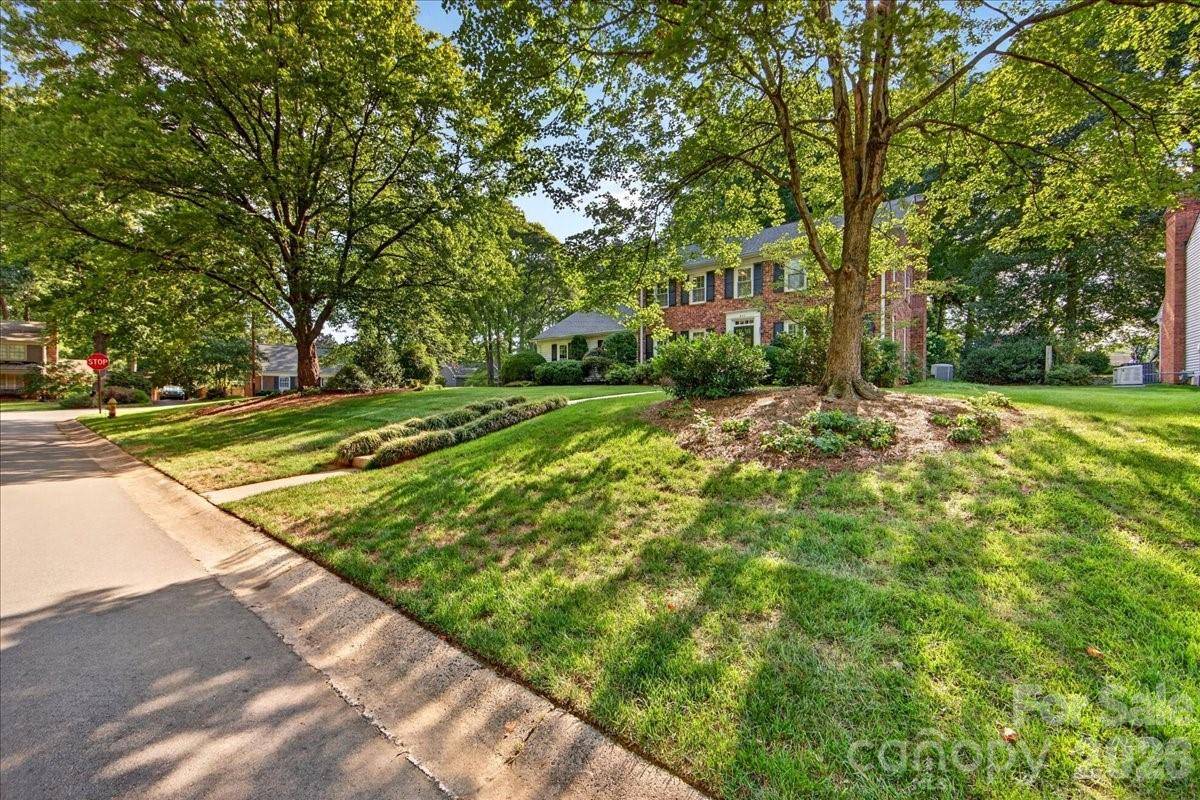 842 Ashmeade RD, Charlotte, NC 28211