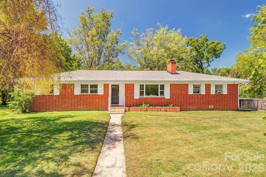 10 Meadowview RD, Asheville, NC 28804