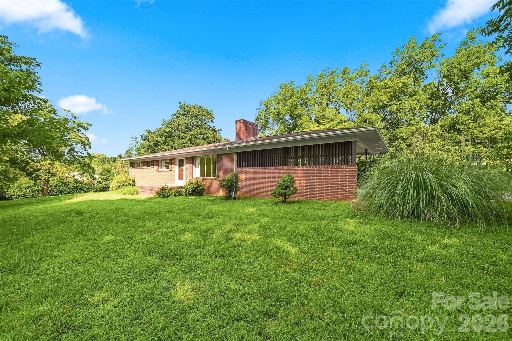 434 Mountain View DR, Morganton, NC 28655