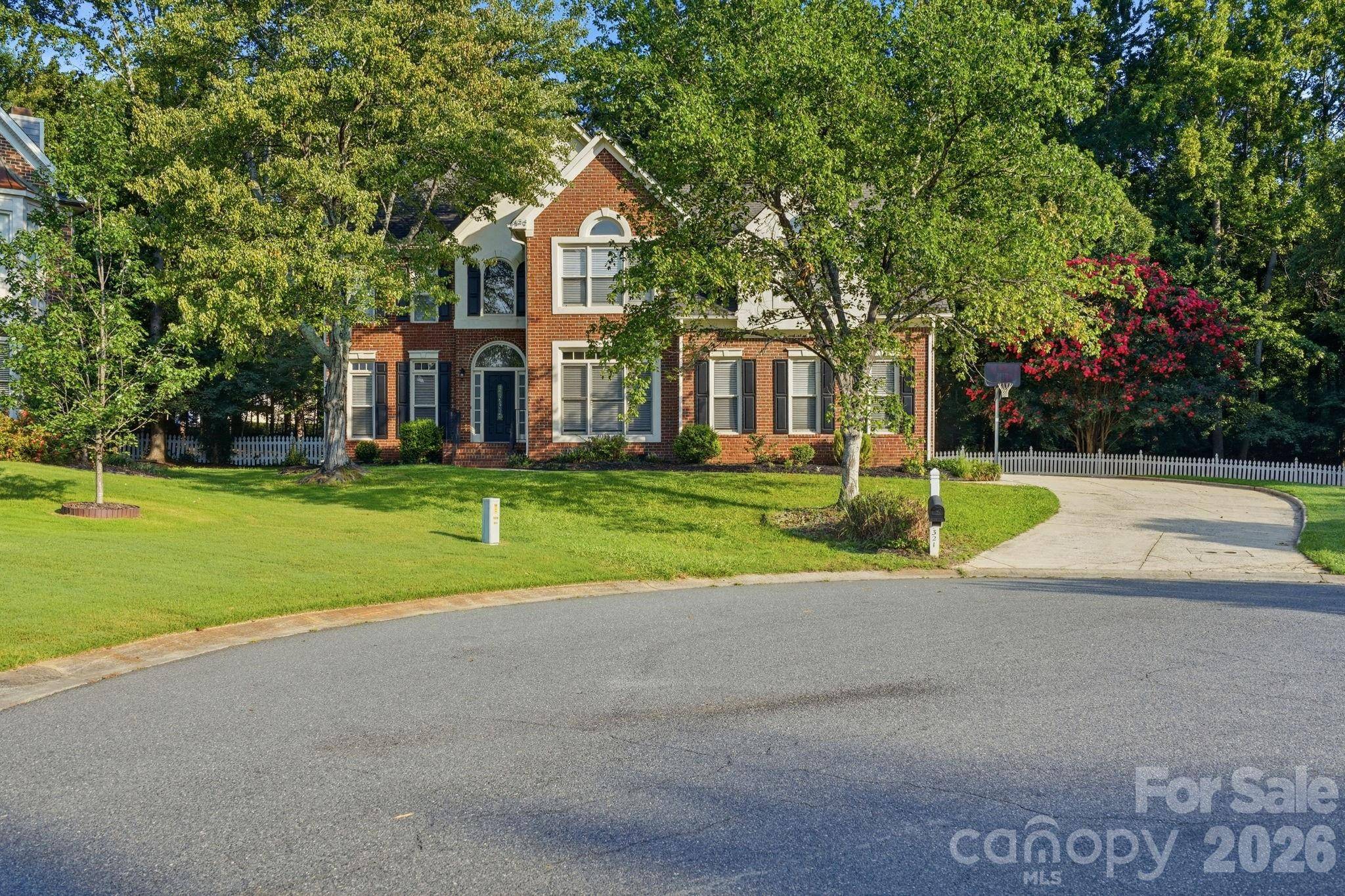 1321 Hillshire Meadow DR, Matthews, NC 28105
