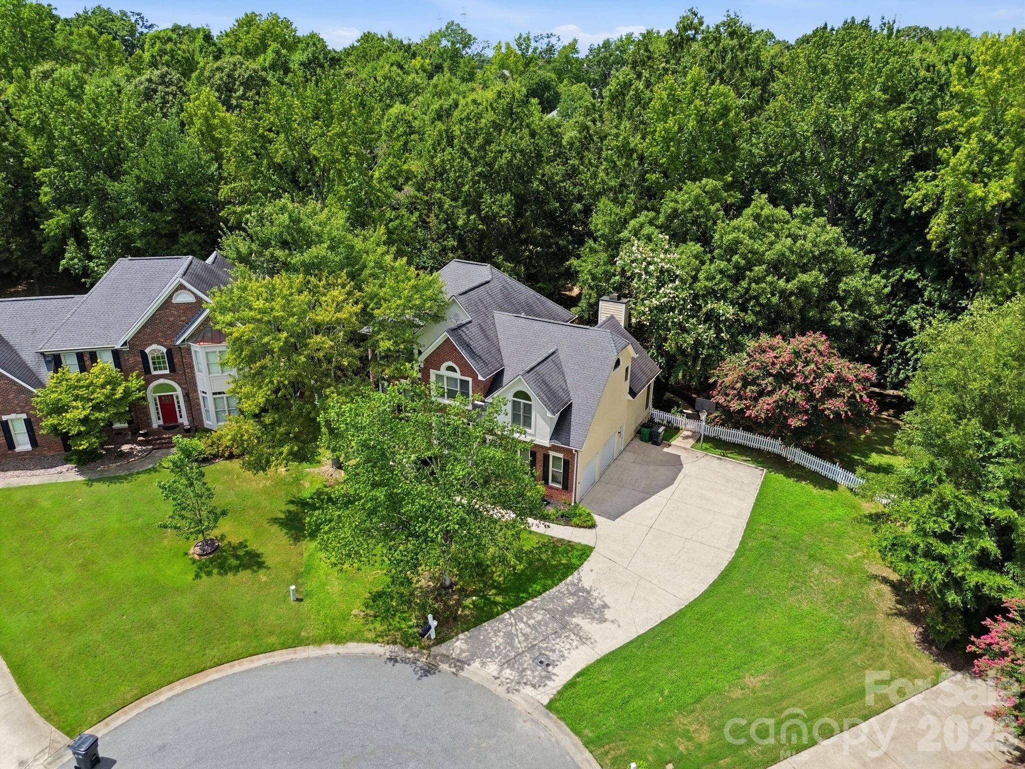 1321 Hillshire Meadow DR, Matthews, NC 28105