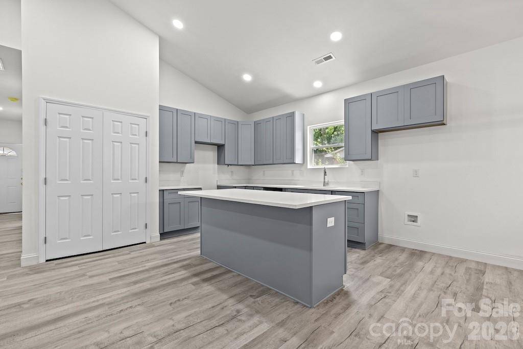 505 E Dunlap ST, Lancaster, SC 29720