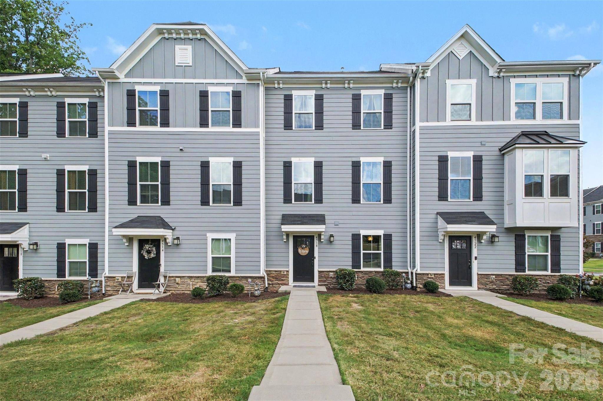 4518 Valley Walk DR, Charlotte, NC 28216