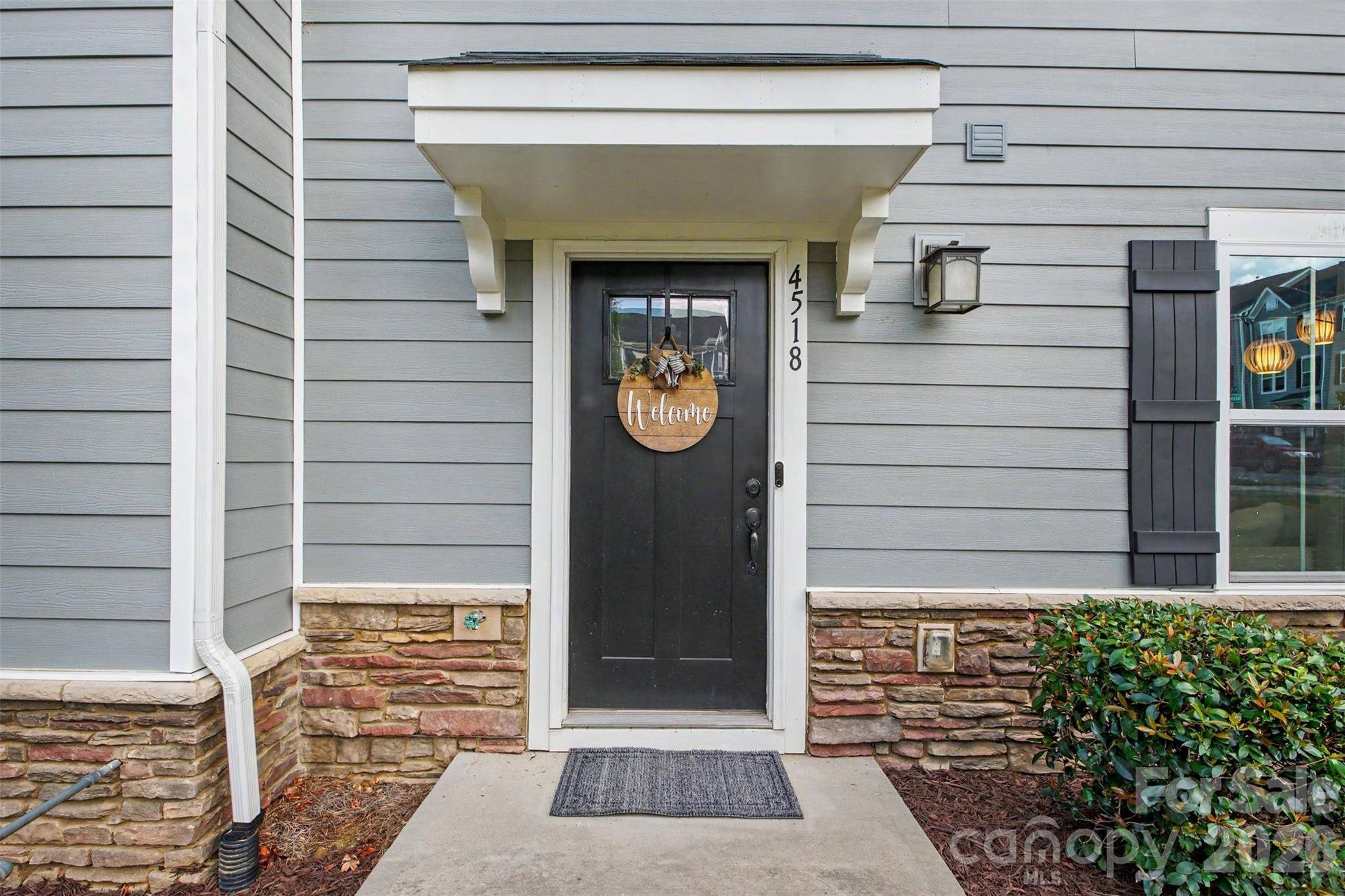 4518 Valley Walk DR, Charlotte, NC 28216