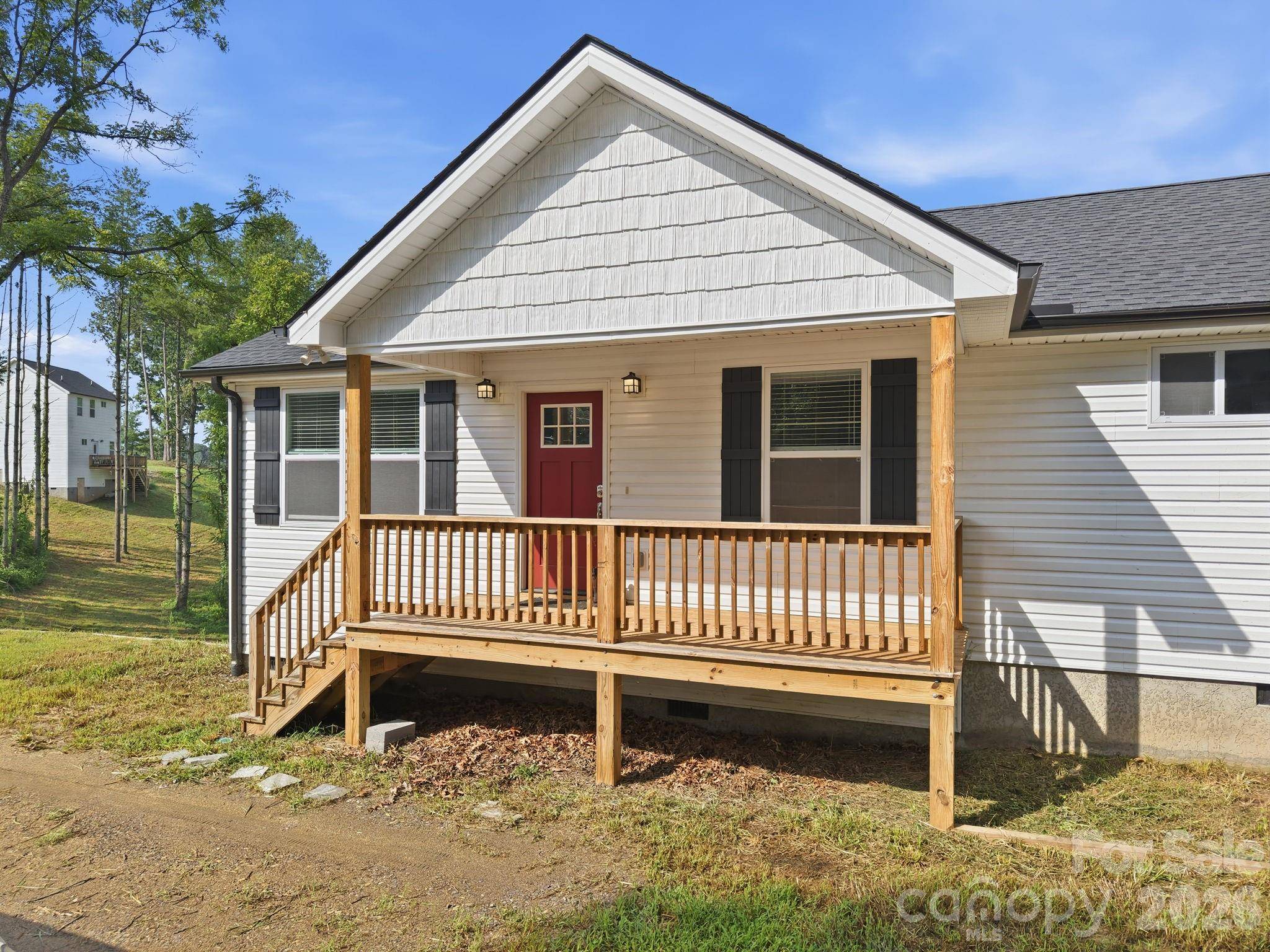 7 Greenridge RD, Weaverville, NC 28787