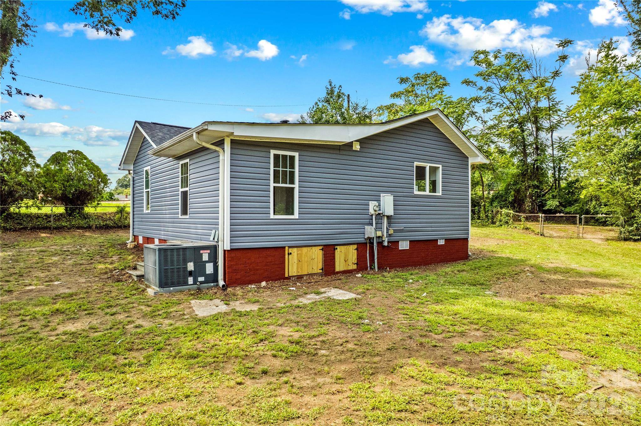 715 N Central AVE, Landis, NC 28088
