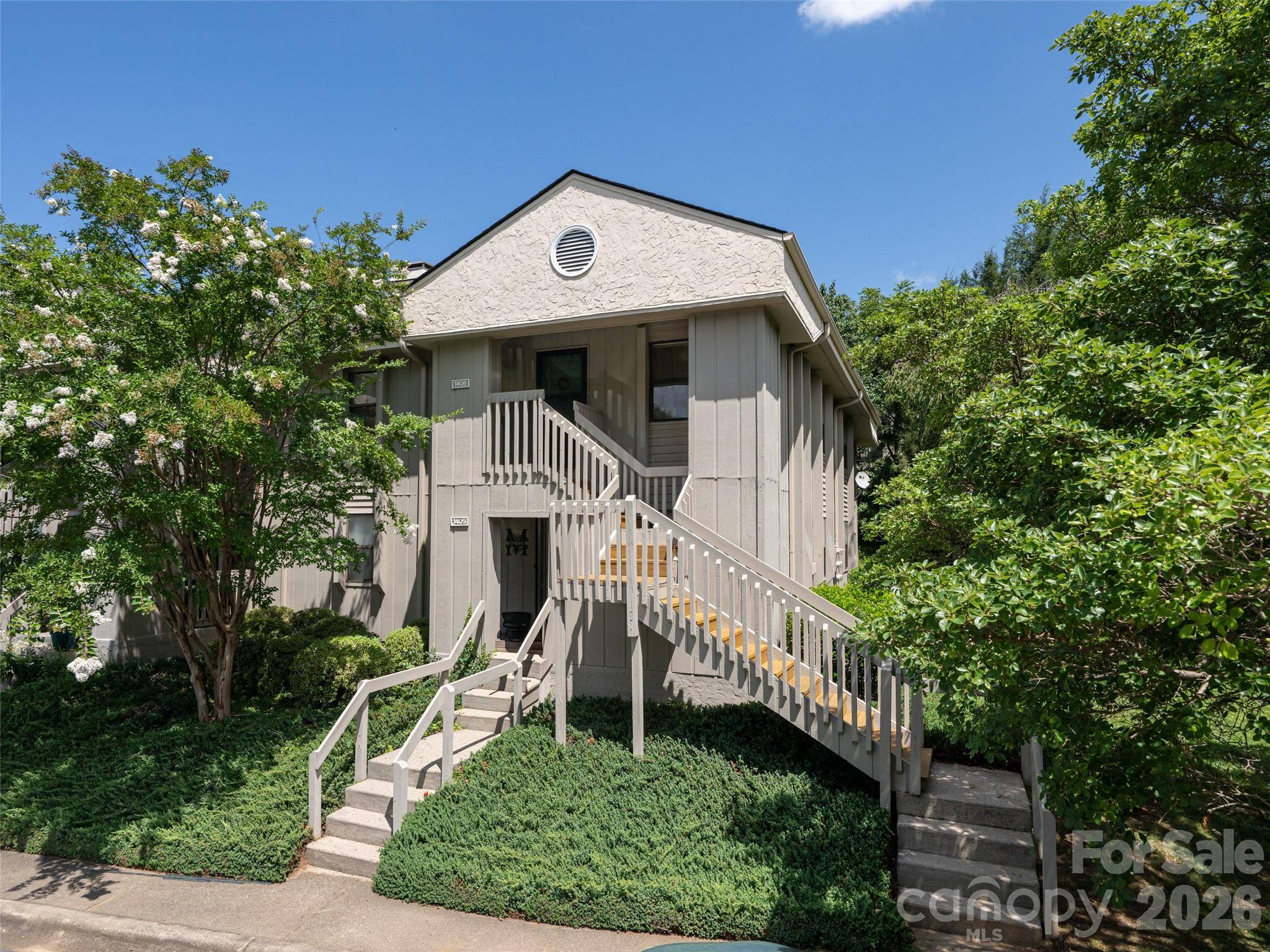 1406 Abbey CIR, Asheville, NC 28805