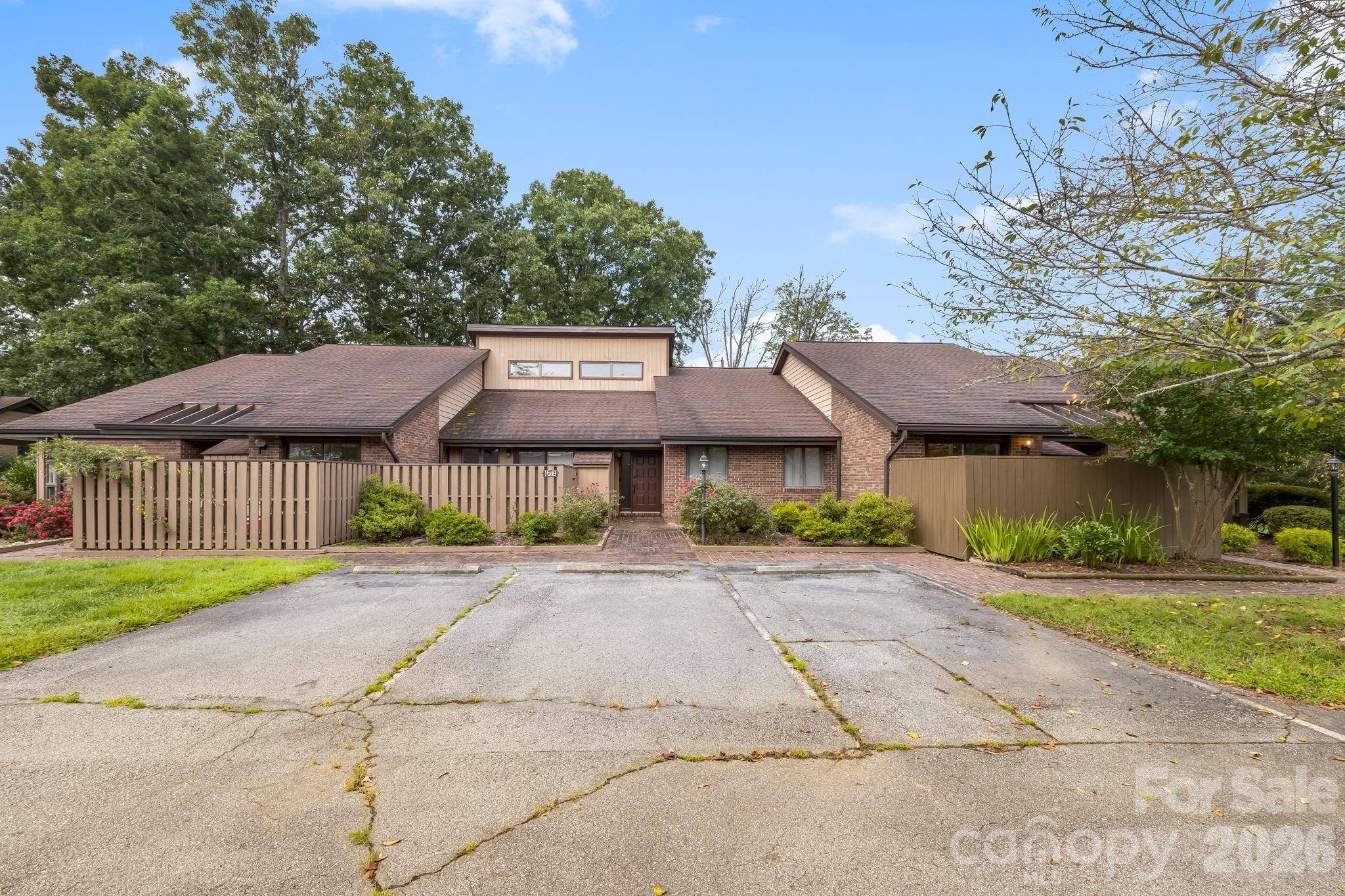 15 Moland DR #A, Etowah, NC 28729