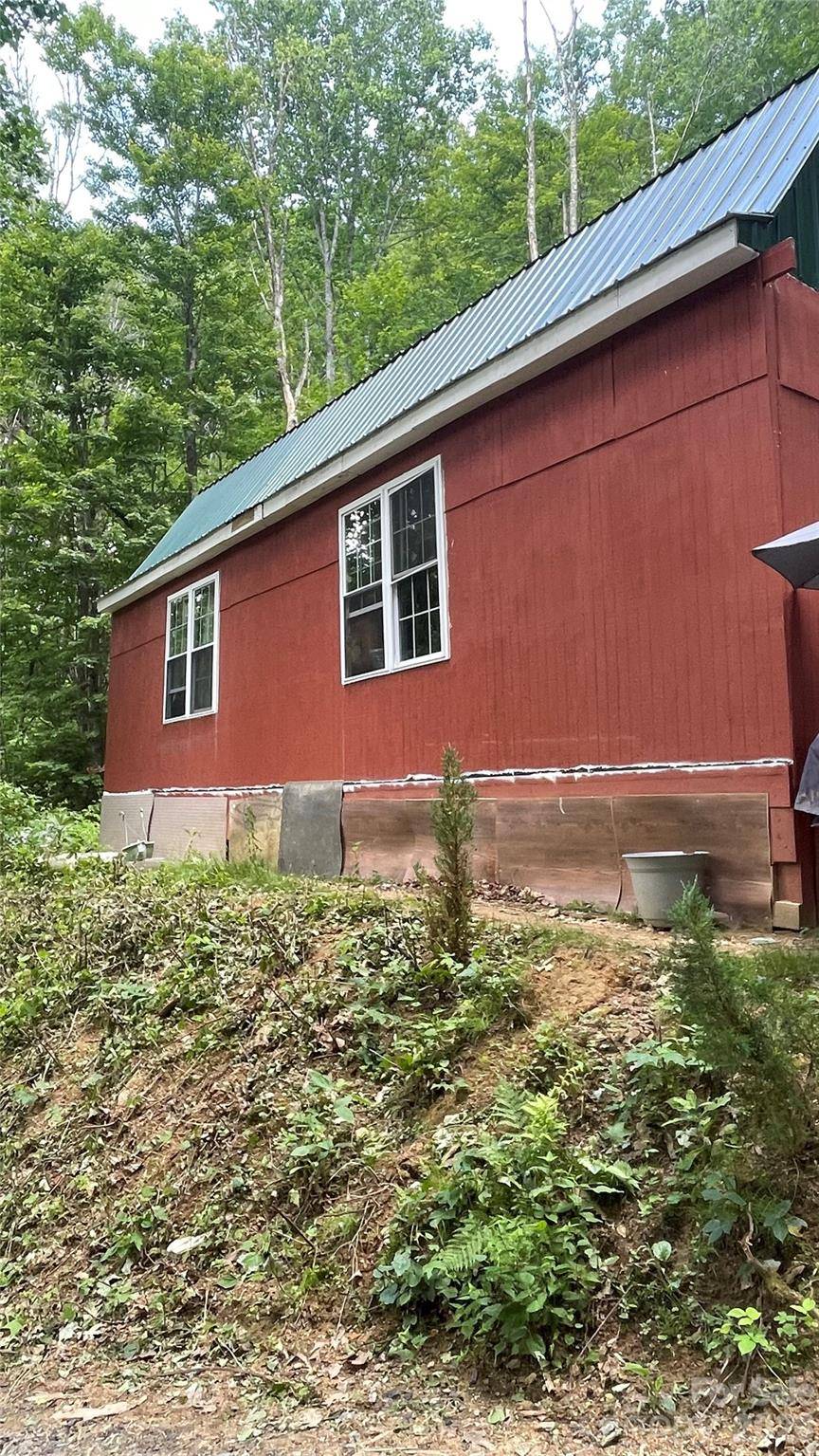1526 Pine Mountain RD, Creston, NC 28615
