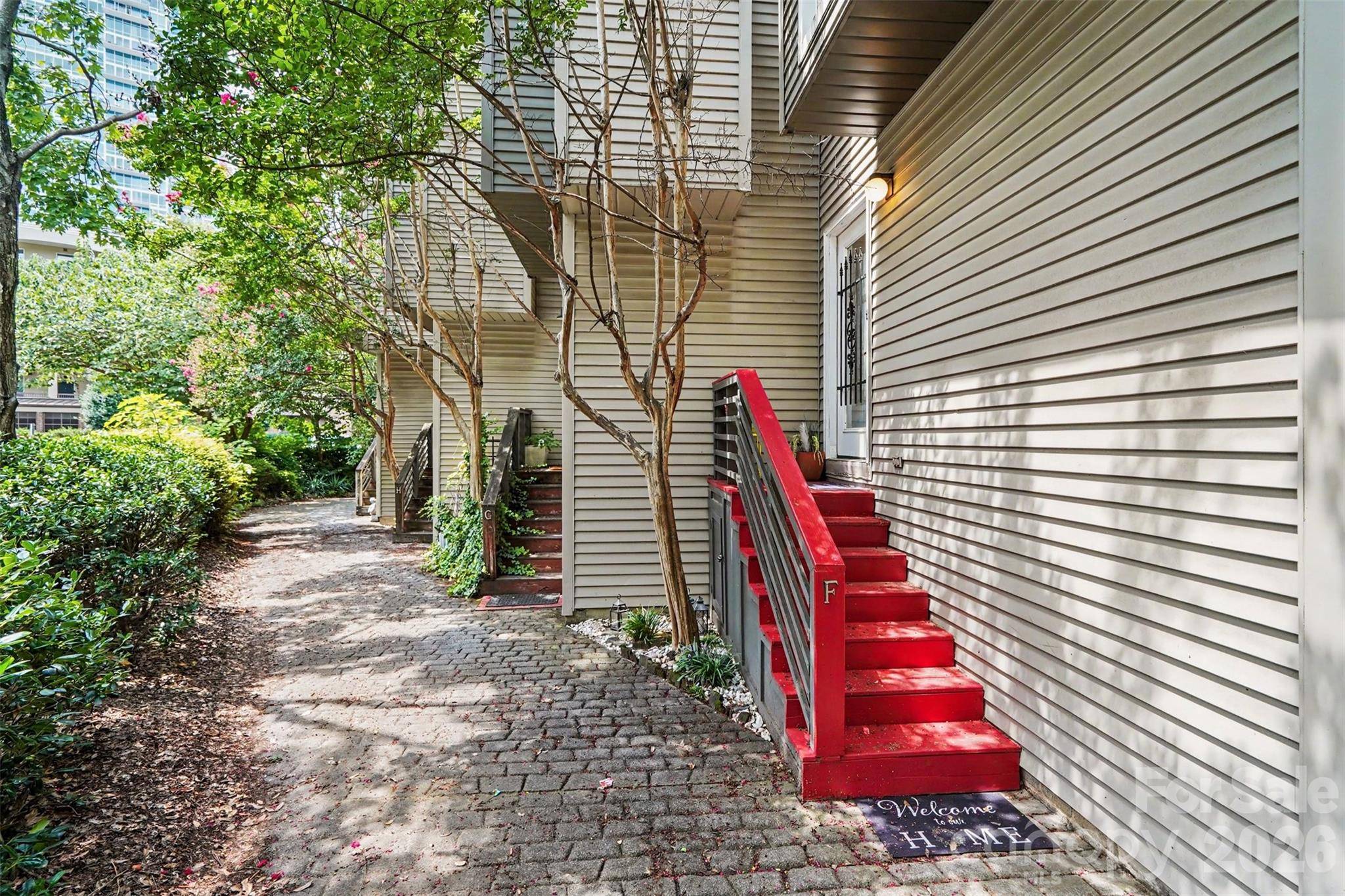 415 W 7th ST #Unit F, Charlotte, NC 28202