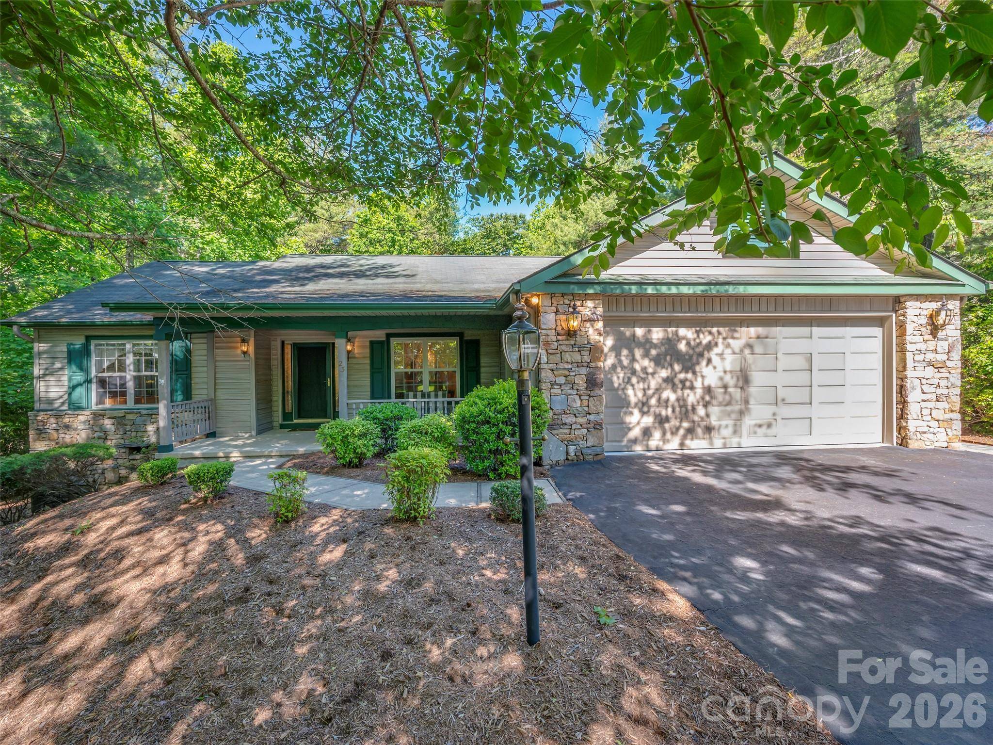 23 Tall Pines RD, Hendersonville, NC 28739