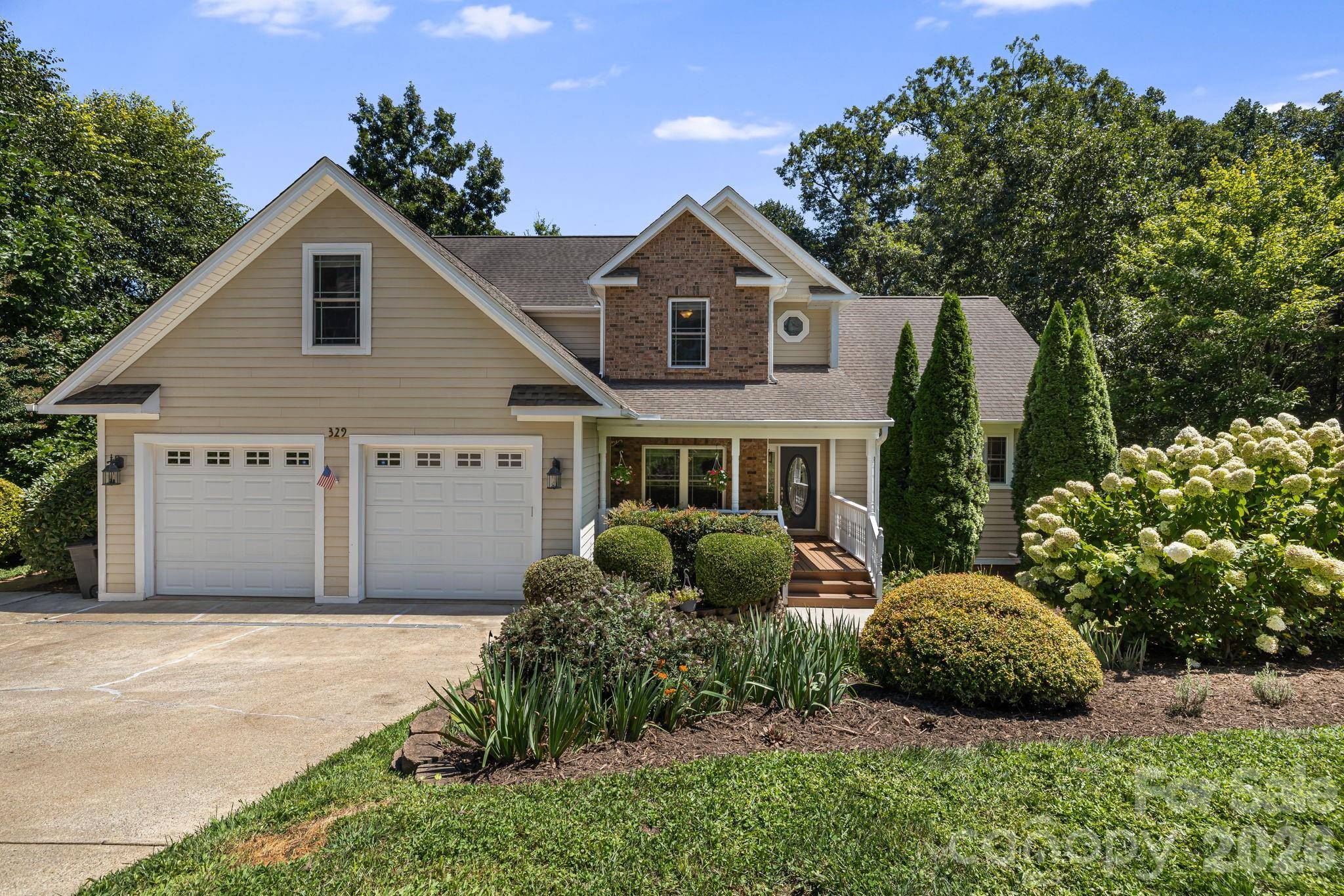 329 Scarlet Tanager CT, Arden, NC 28704
