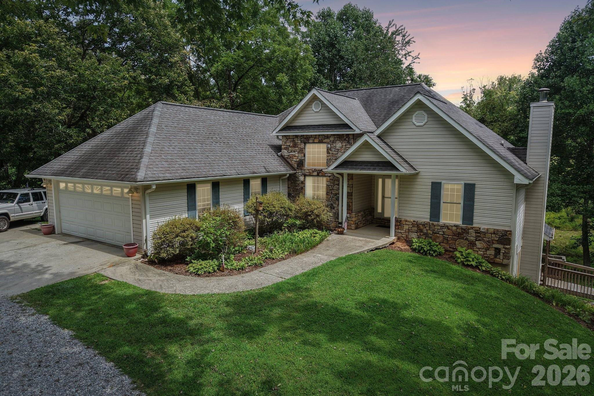 1414 Kanuga RD, Hendersonville, NC 28739