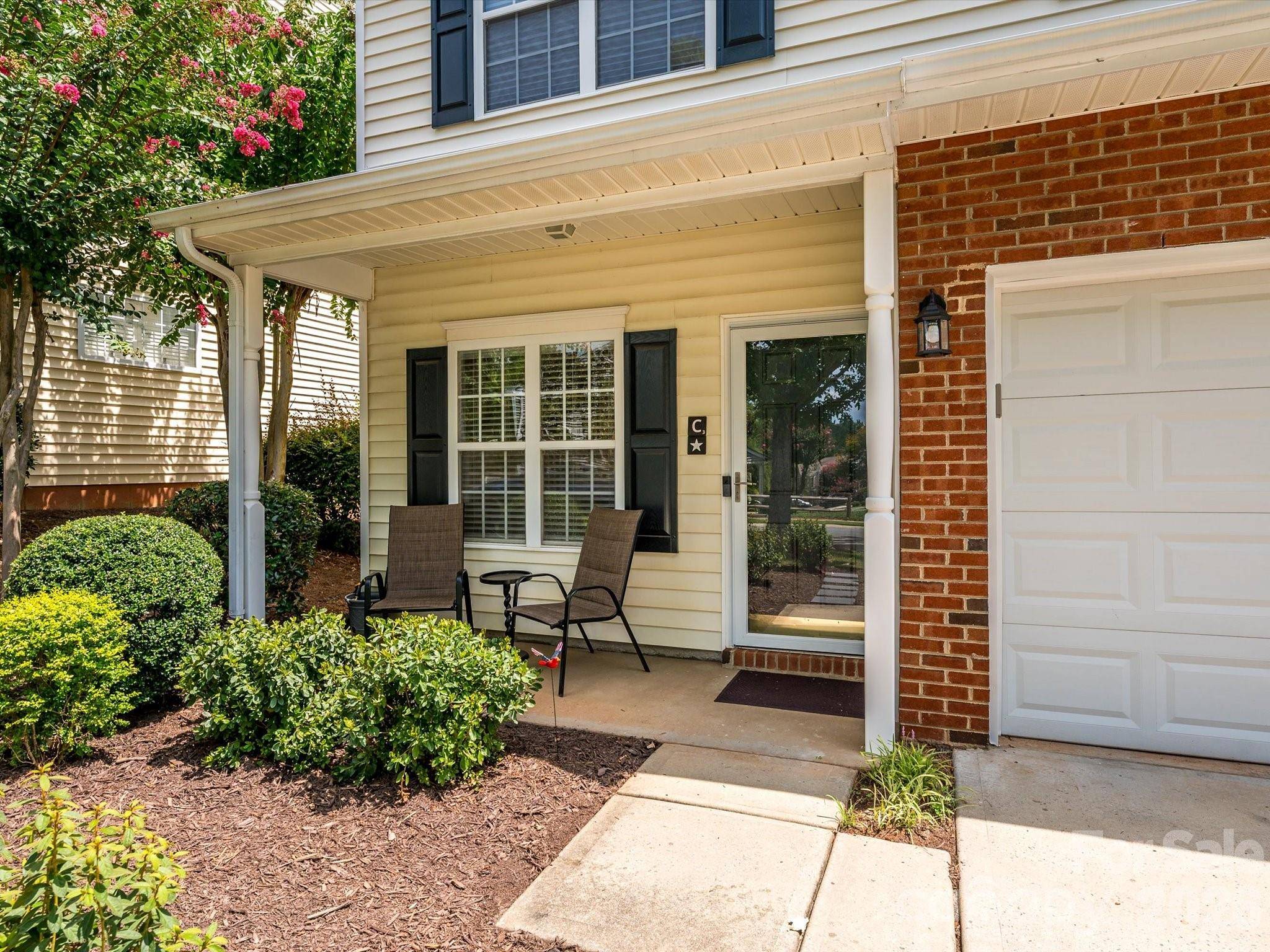 15583 Stronvar House LN, Charlotte, NC 28277