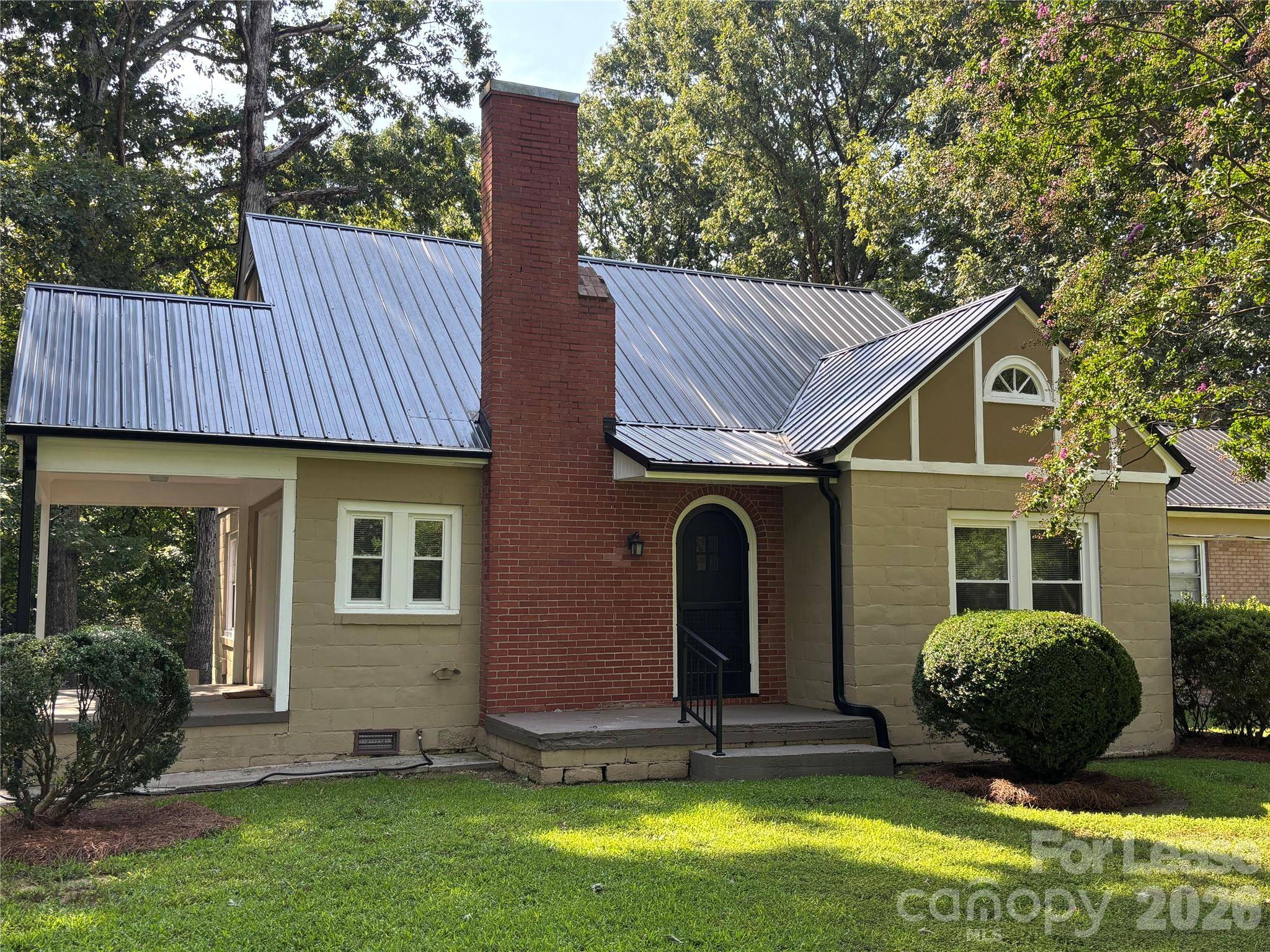 1613 Boy Scout RD, Lincolnton, NC 28092