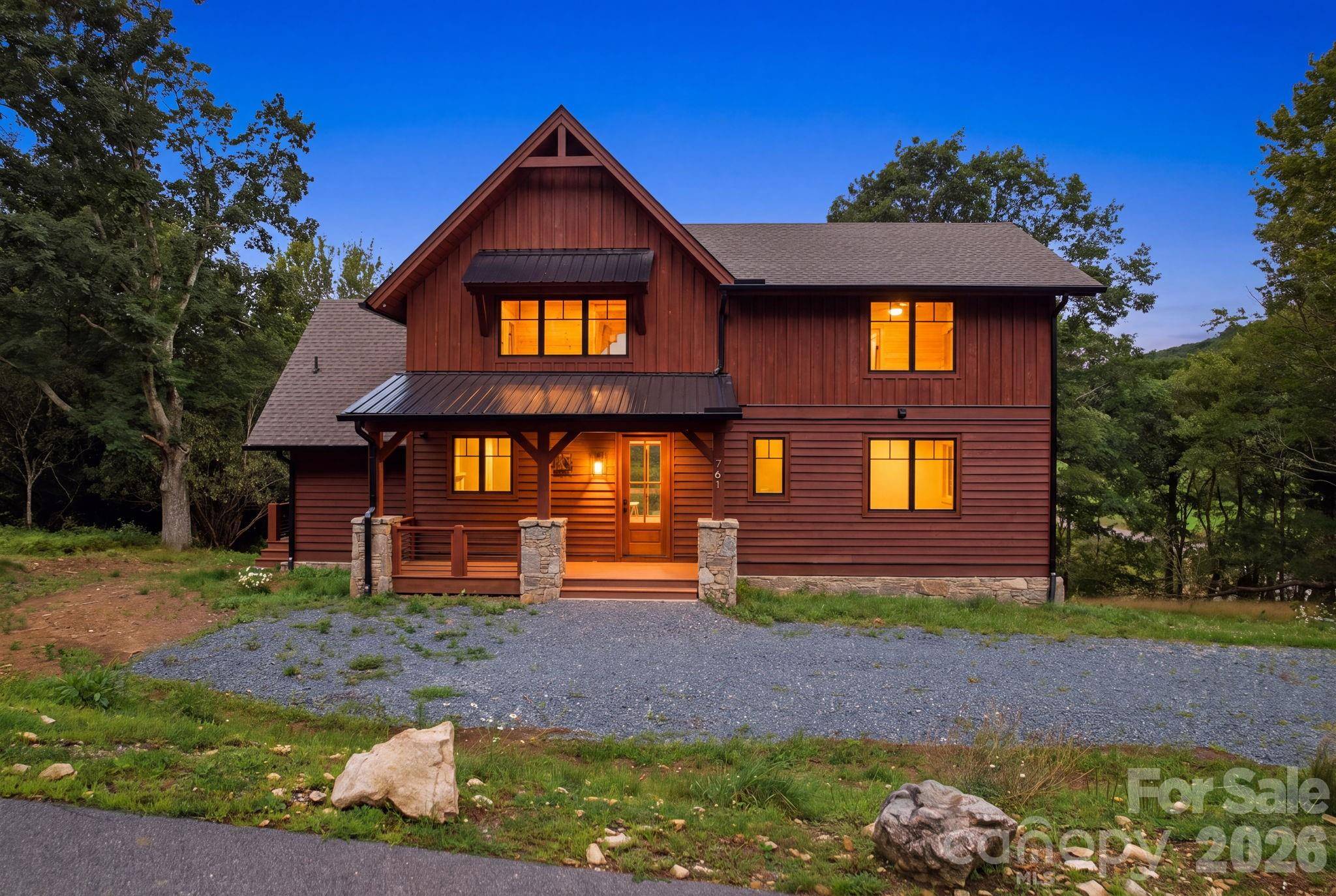 761 Foxfire DR, Banner Elk, NC 28604