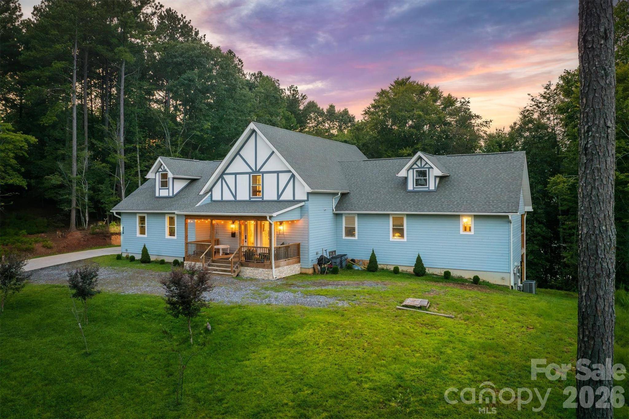 2371 W Paradise Harbor DR, Connelly Springs, NC 28612