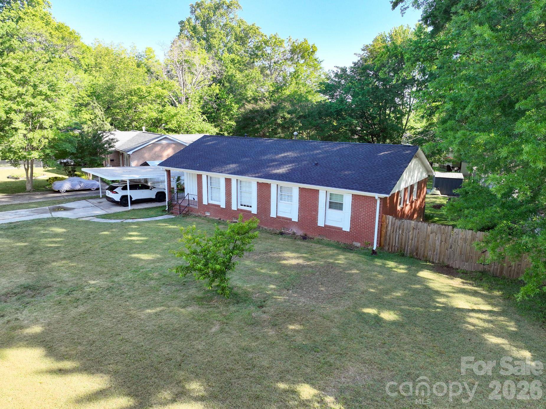 4131 Woodgreen TER, Charlotte, NC 28205