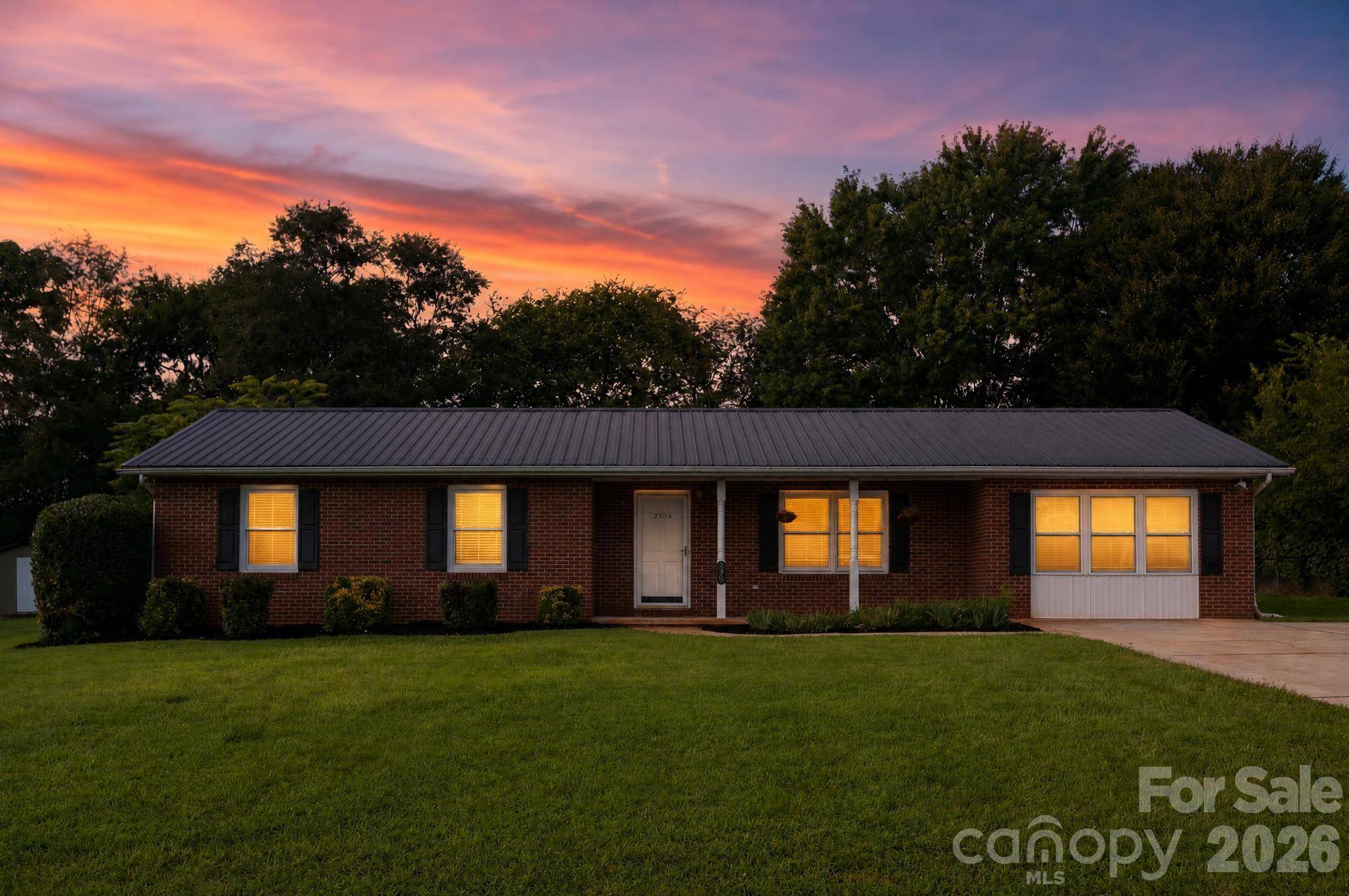 2504 Ashford DR, Newton, NC 28658