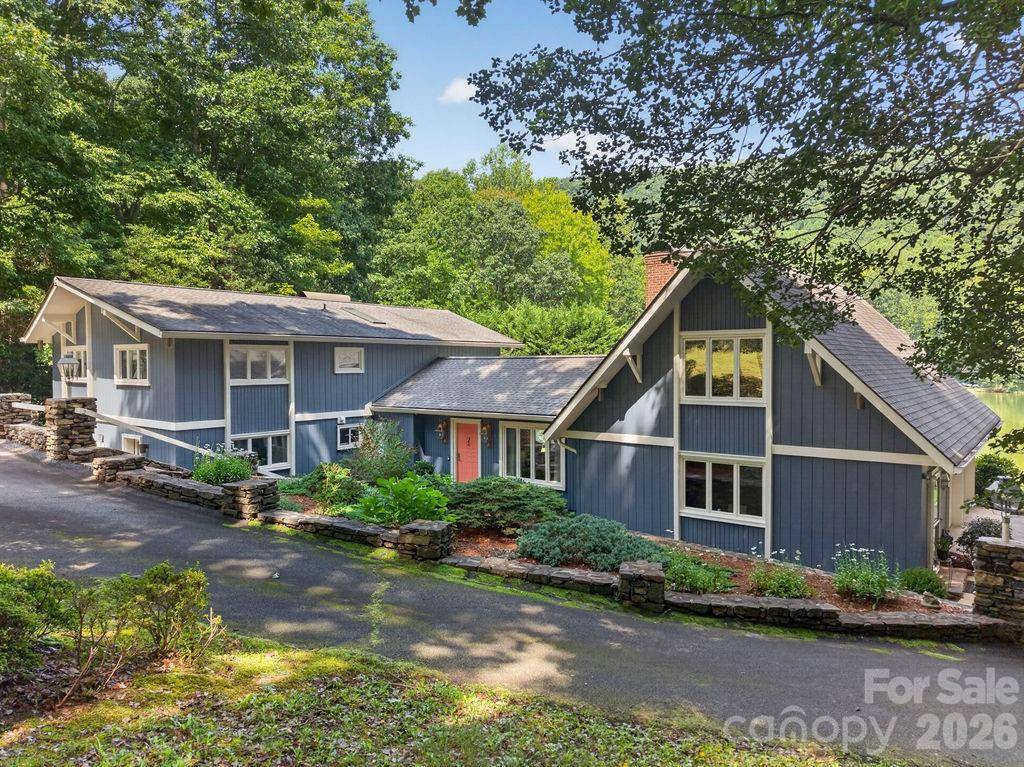 865 Haven DR, Saluda, NC 28773