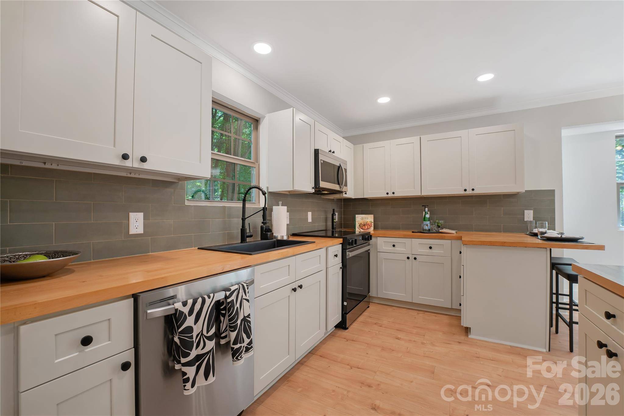 6316 Grove Park BLVD, Charlotte, NC 28215