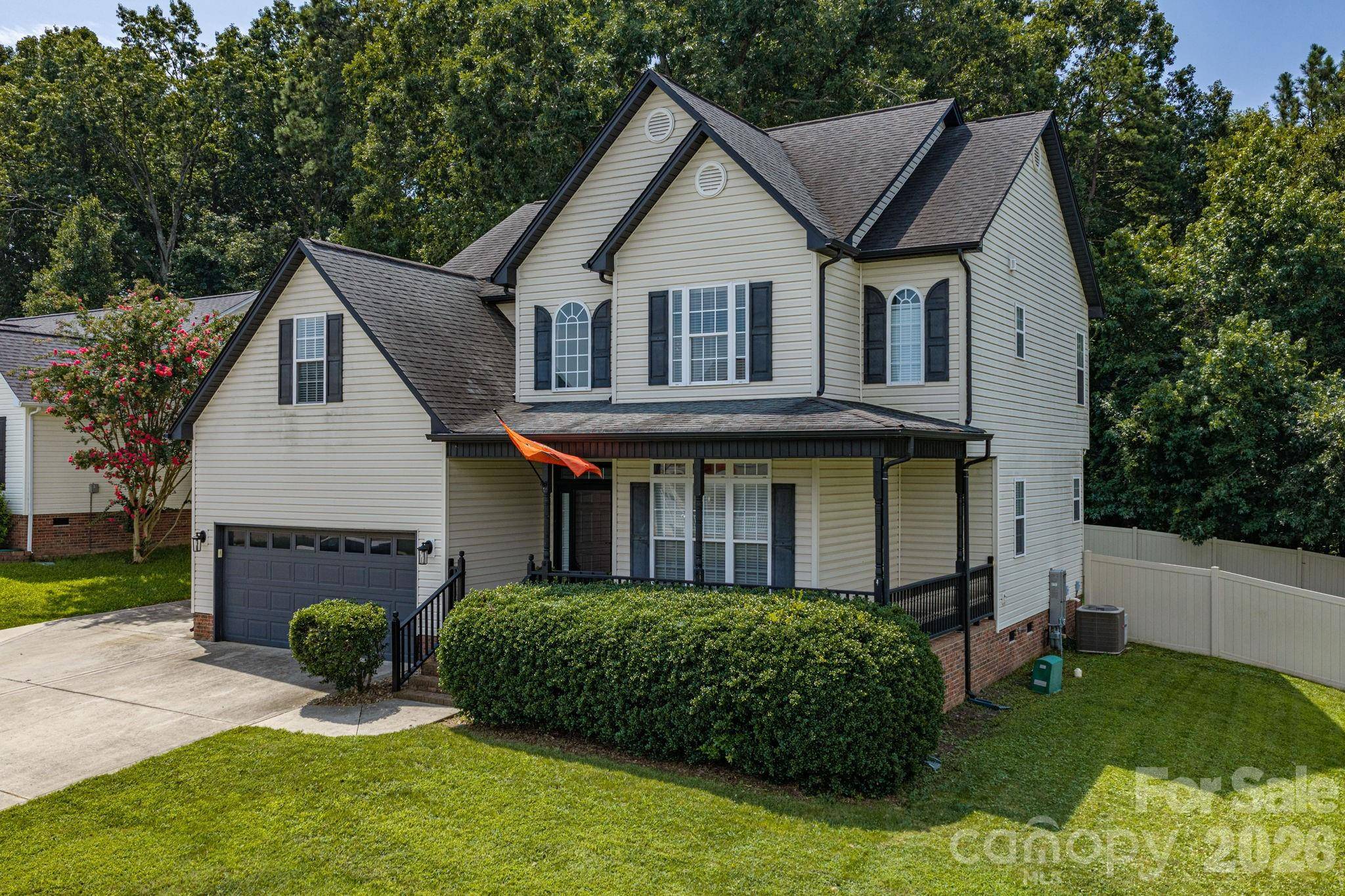 908 Carole Summey DR, Dallas, NC 28034