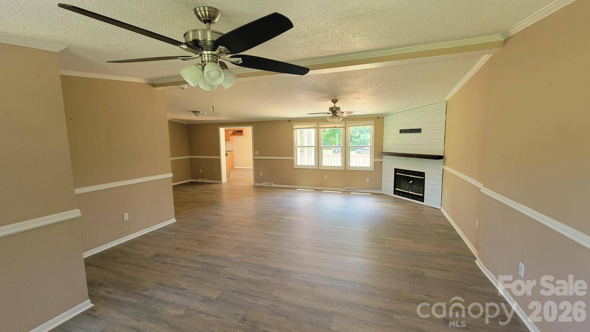 5401 Creek Run CT, Bessemer City, NC 28086