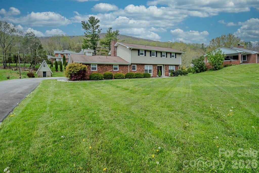 501 N Jefferson AVE, West Jefferson, NC 28694