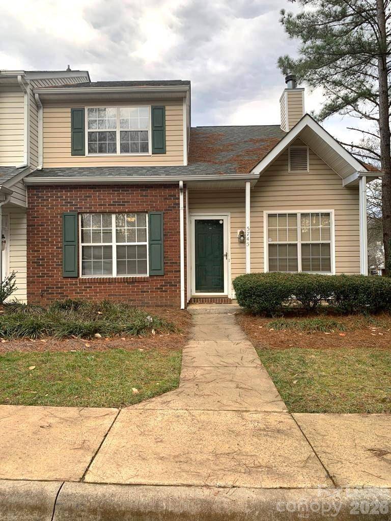 5745 Prescott CT, Charlotte, NC 28269