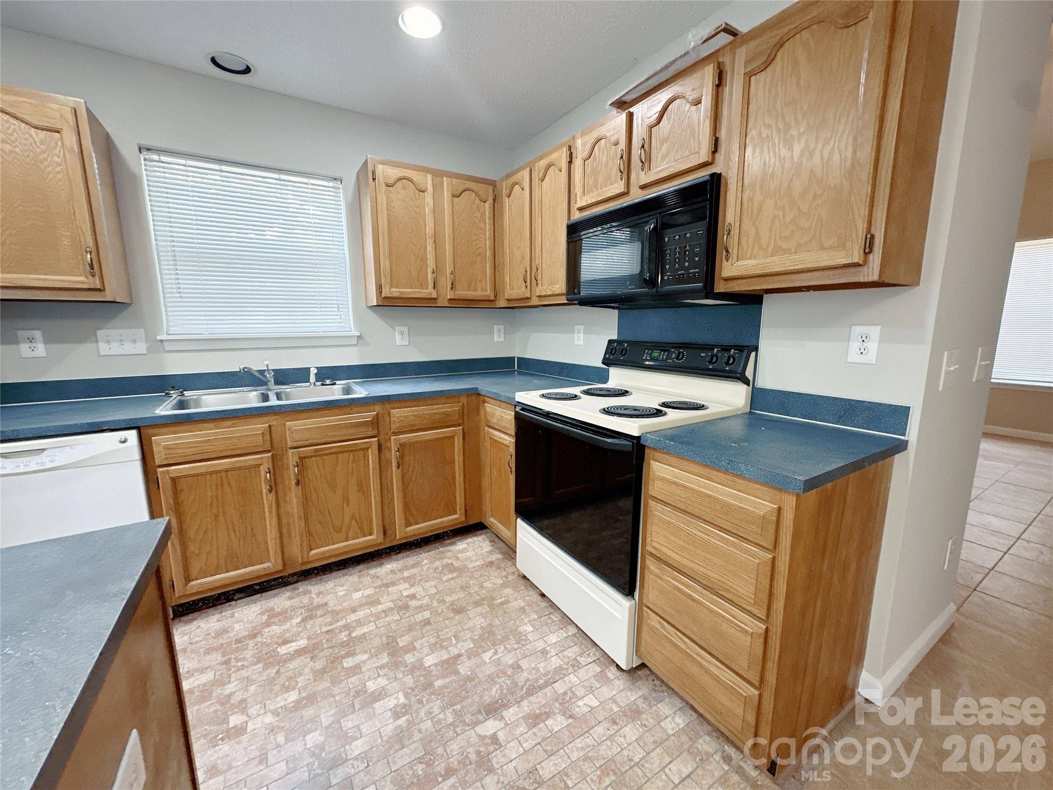 5745 Prescott CT, Charlotte, NC 28269