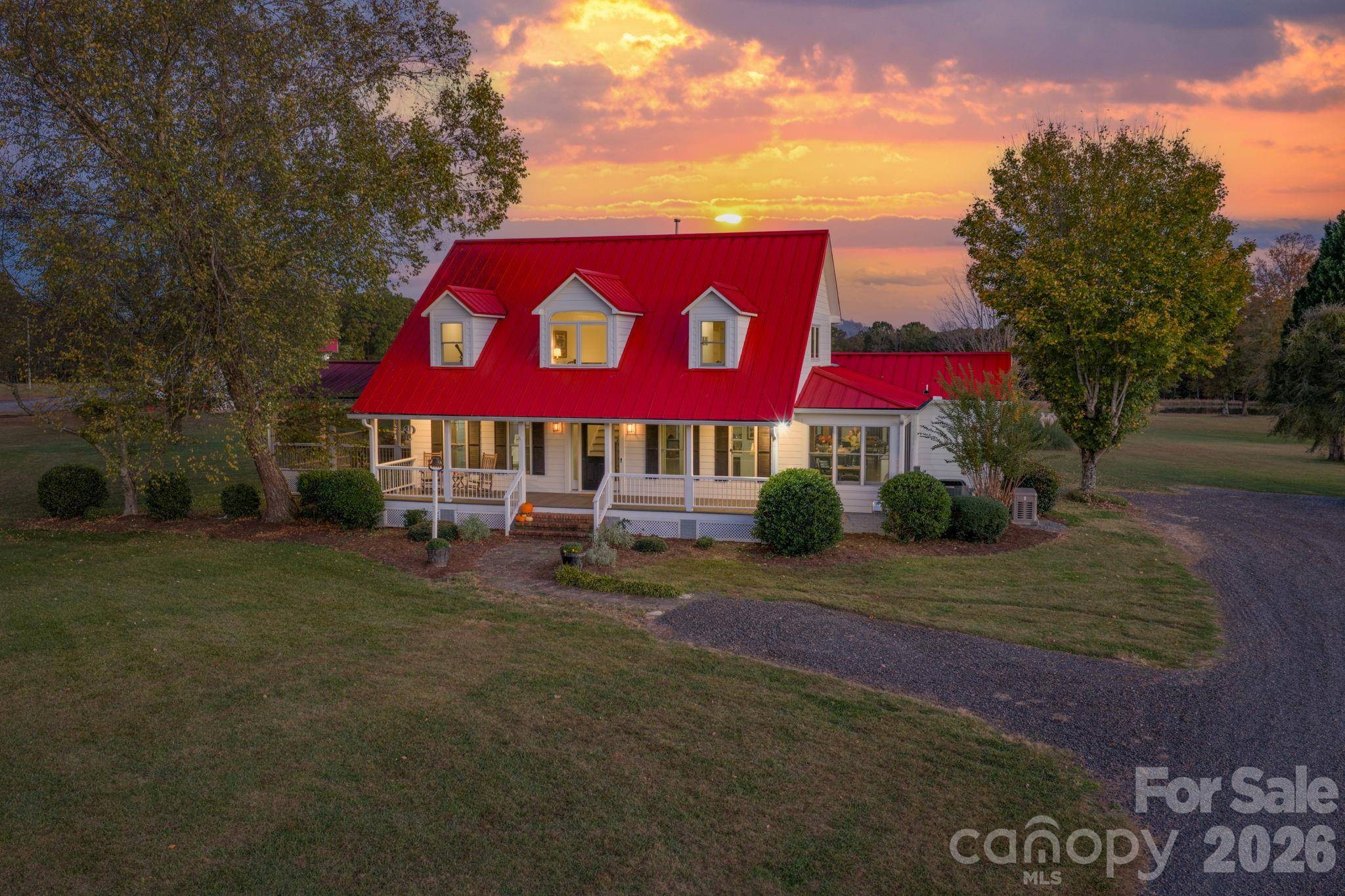 1260A Beaver Island Trail RD, Walnut Cove, NC 27052