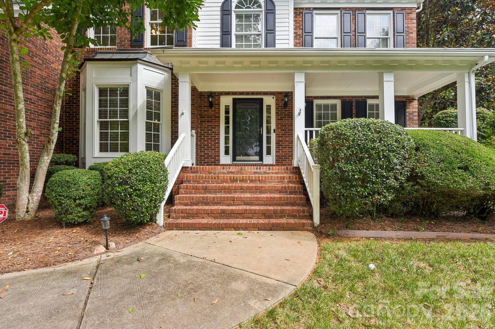 4123 Mountain Cove DR, Charlotte, NC 28216