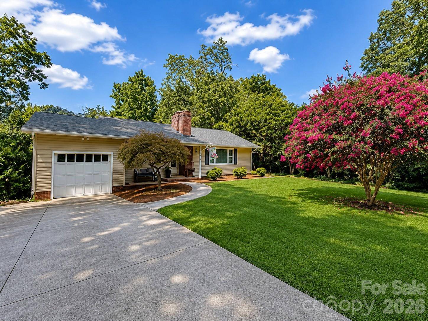 807 Yadkin ST, Albemarle, NC 28001