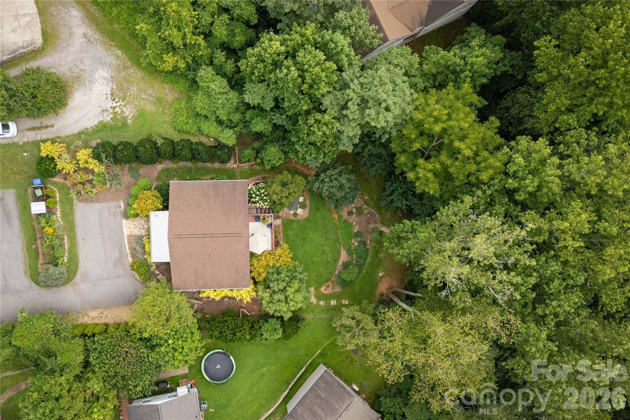 12 Twig LN, Asheville, NC 28803