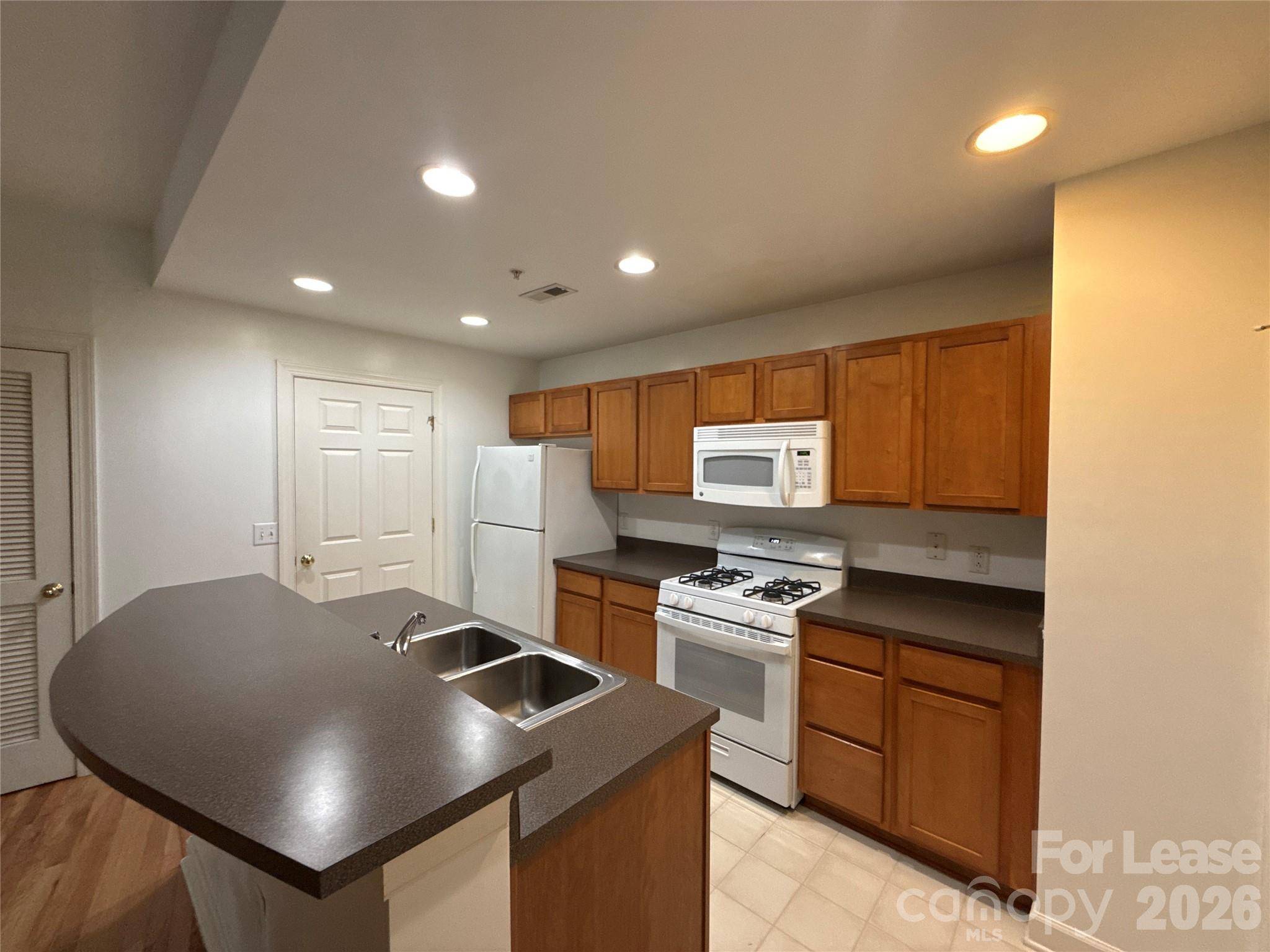 718 W Trade ST #408, Charlotte, NC 28202