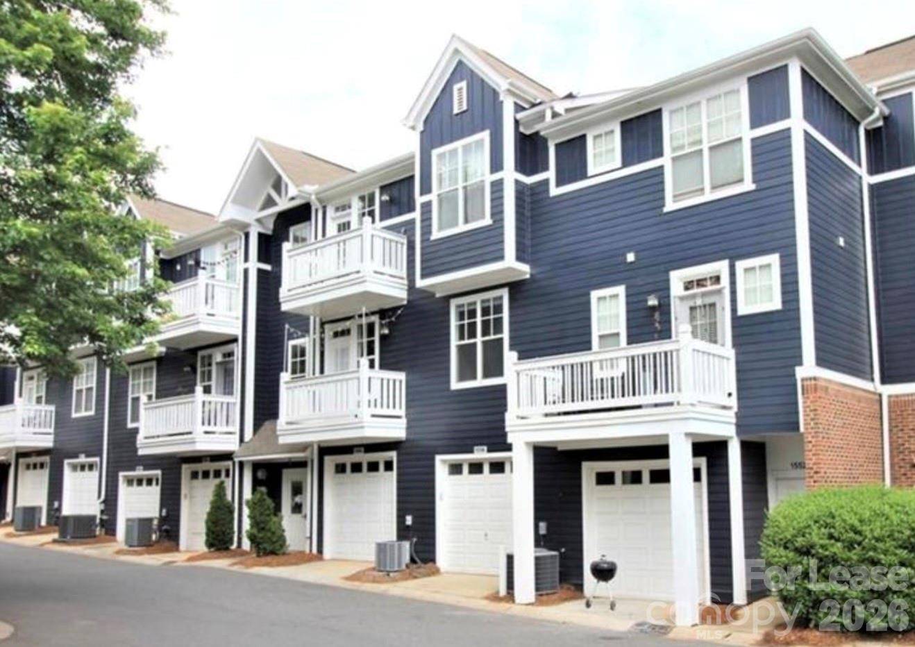 1600 Walnut View DR, Charlotte, NC 28208