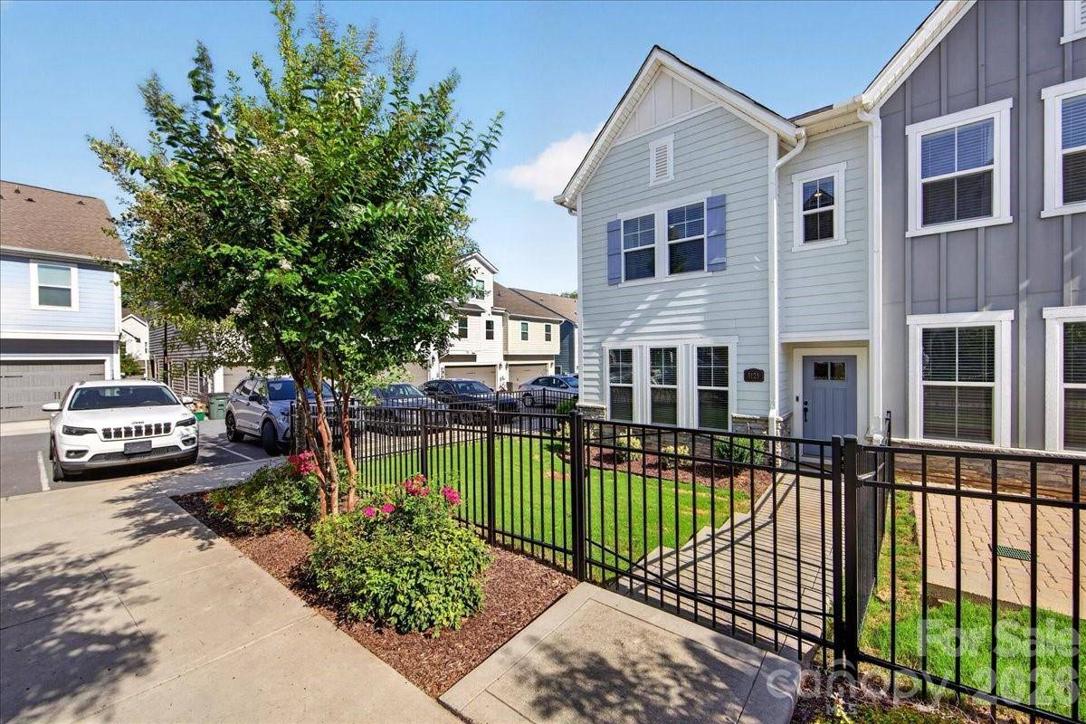 3125 Ada Mill ALY, Charlotte, NC 28205